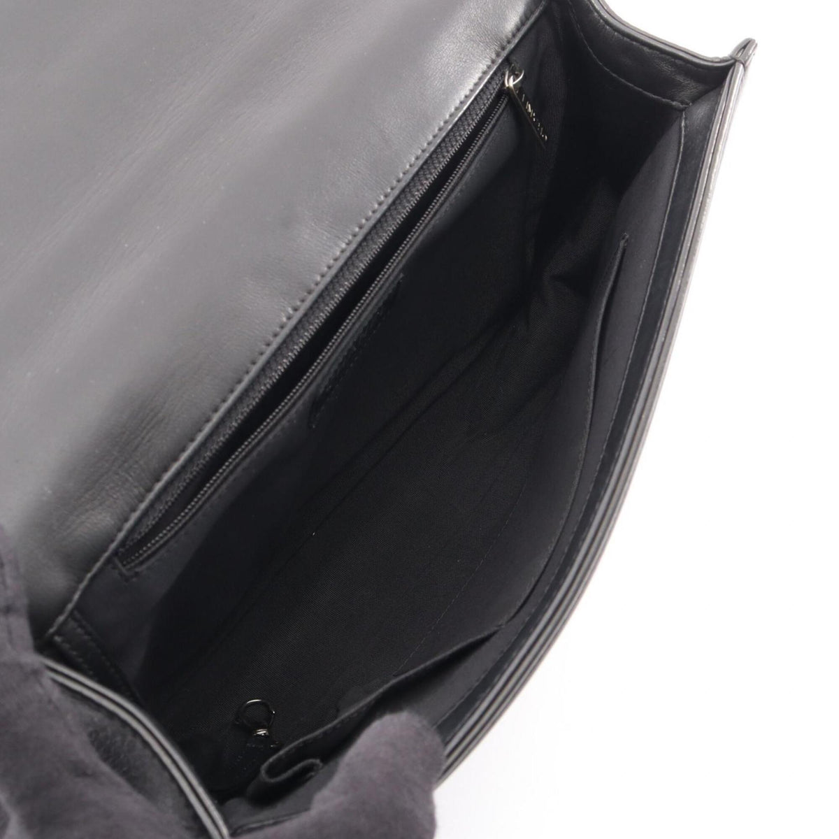 Chanel Black Leather Handbag Shoulder Bag (Pre-Owned)