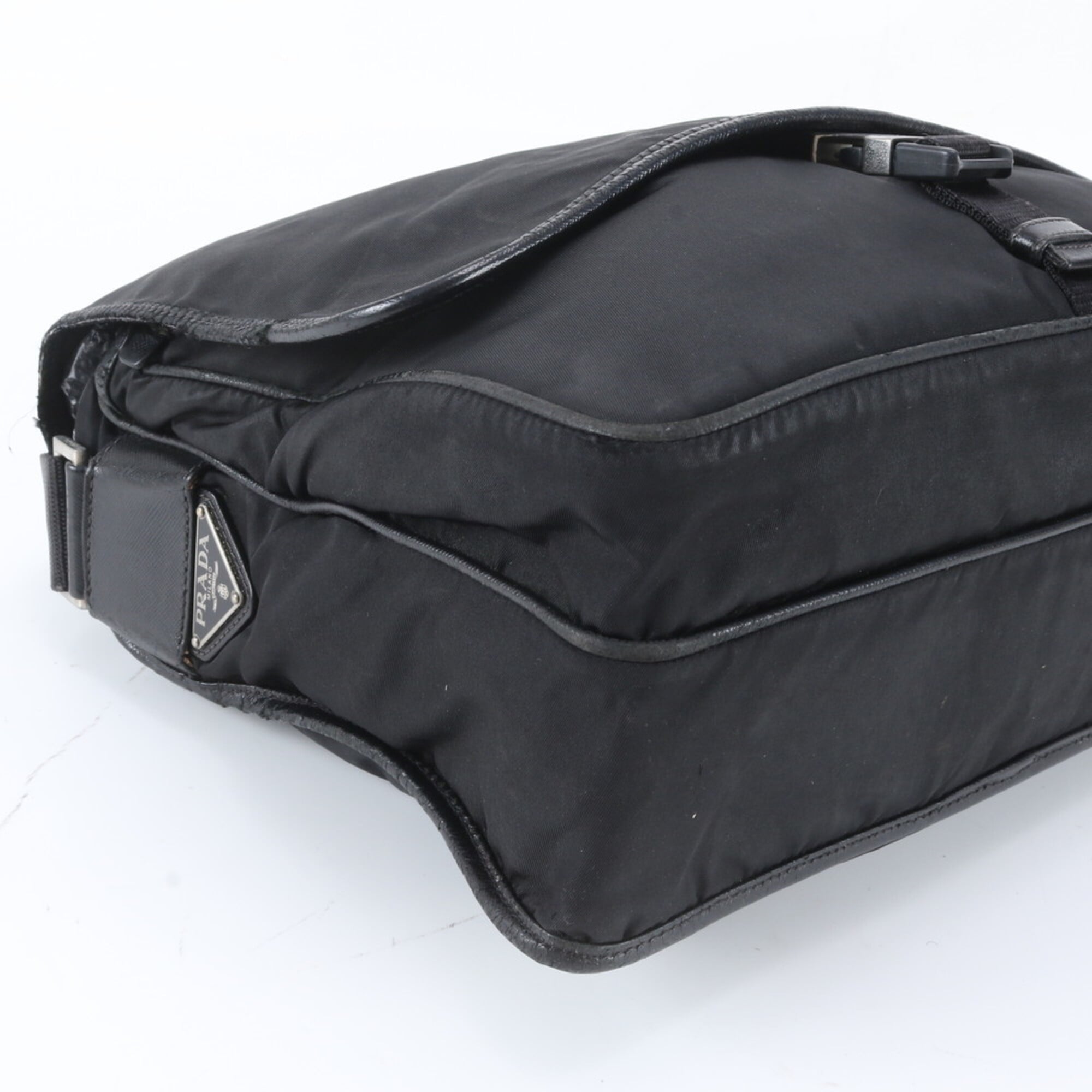 Prada Black Nylon Leather Shoulder Bag (Pre-Owned)