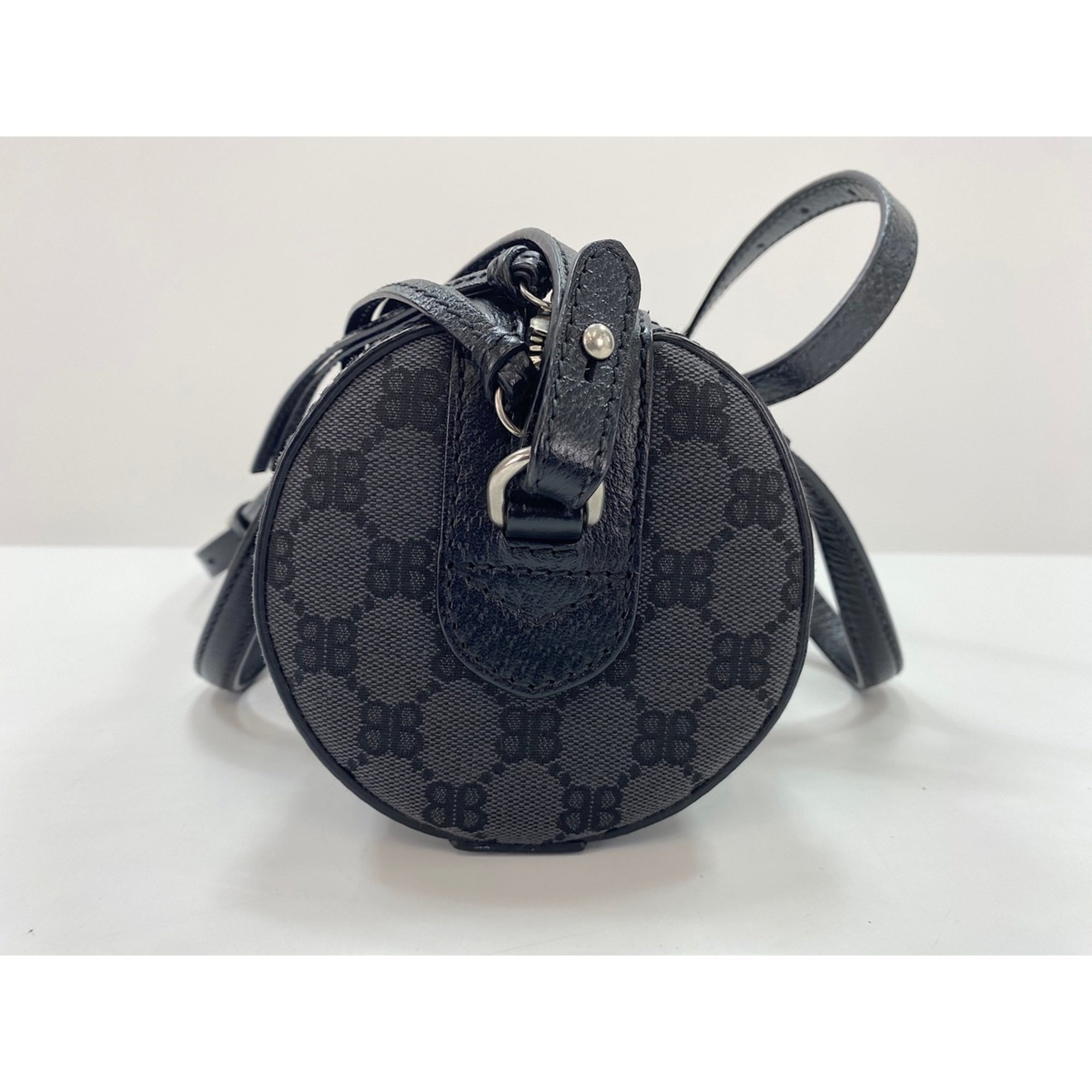 Gucci Black Shoulder Bag (Pre-Owned)