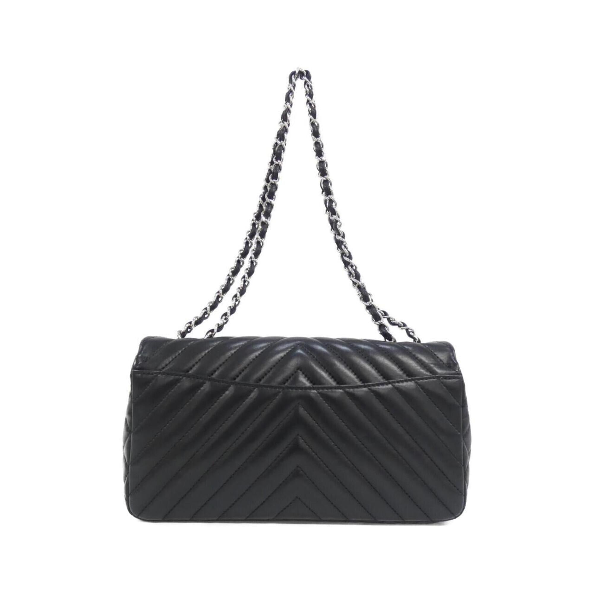 Chanel Black Leather Shoulder Bag (Pre-Owned)