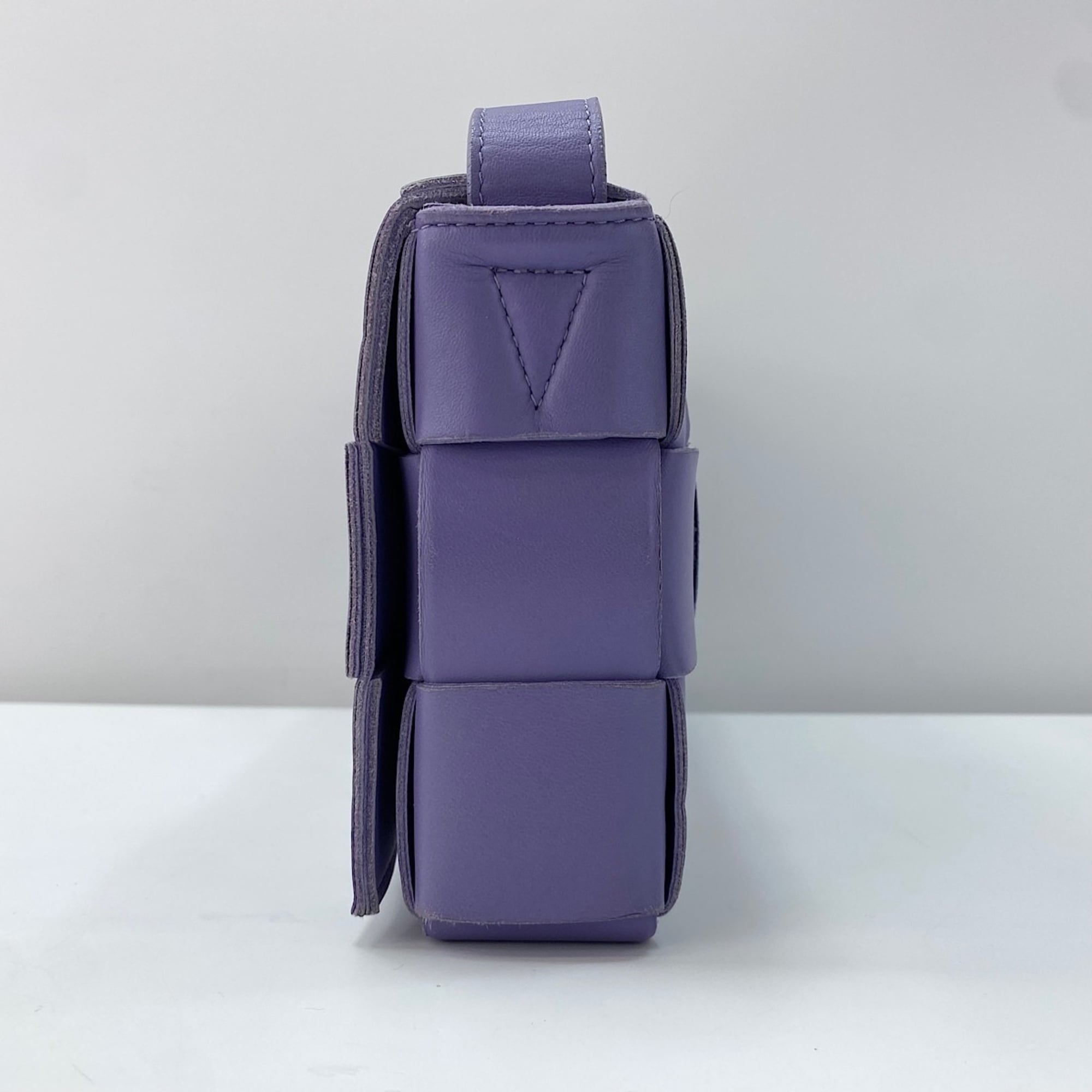Bottega Veneta Purple Shoulder Bag (Pre-Owned)