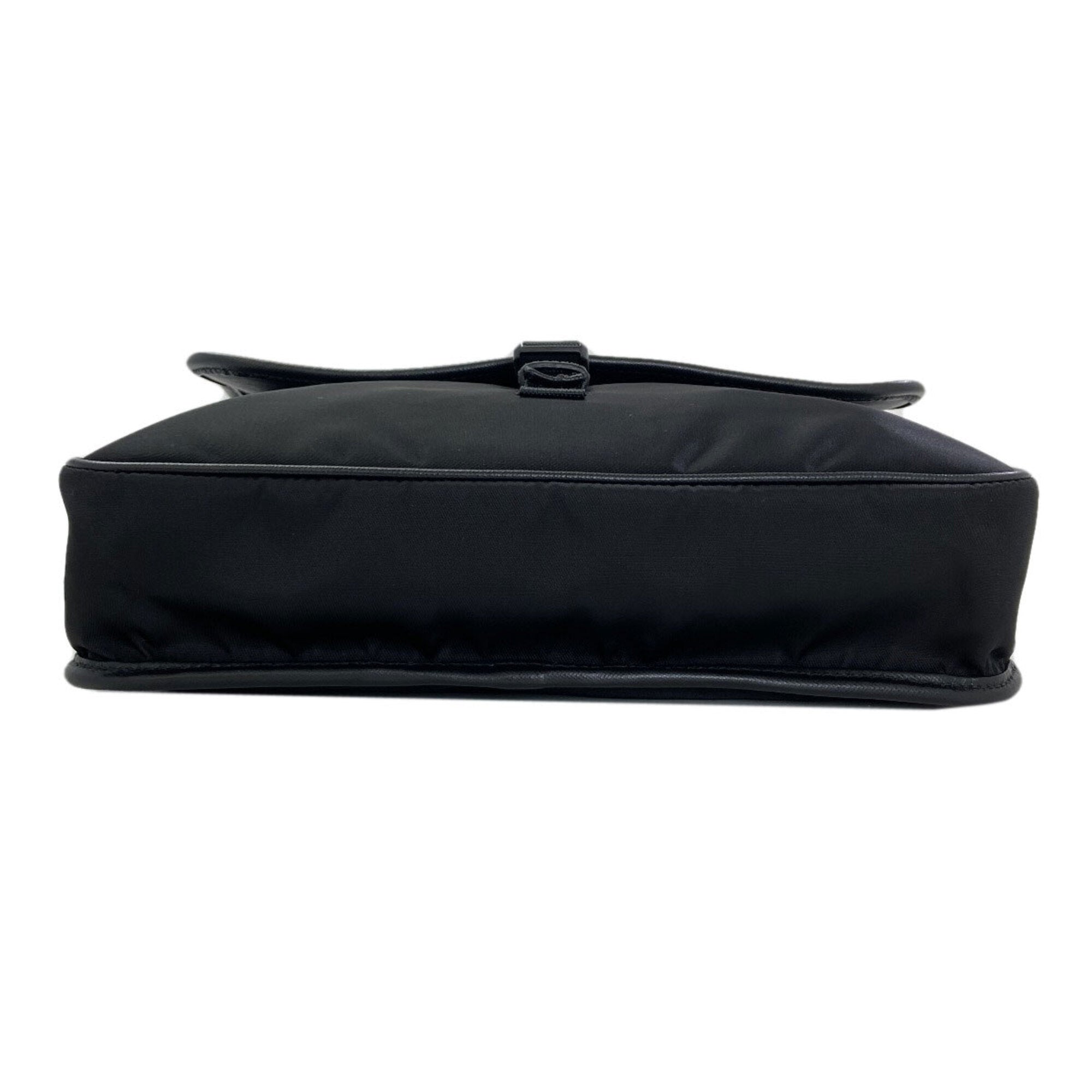 Prada Black Nylon Shoulder Bag (Pre-Owned)