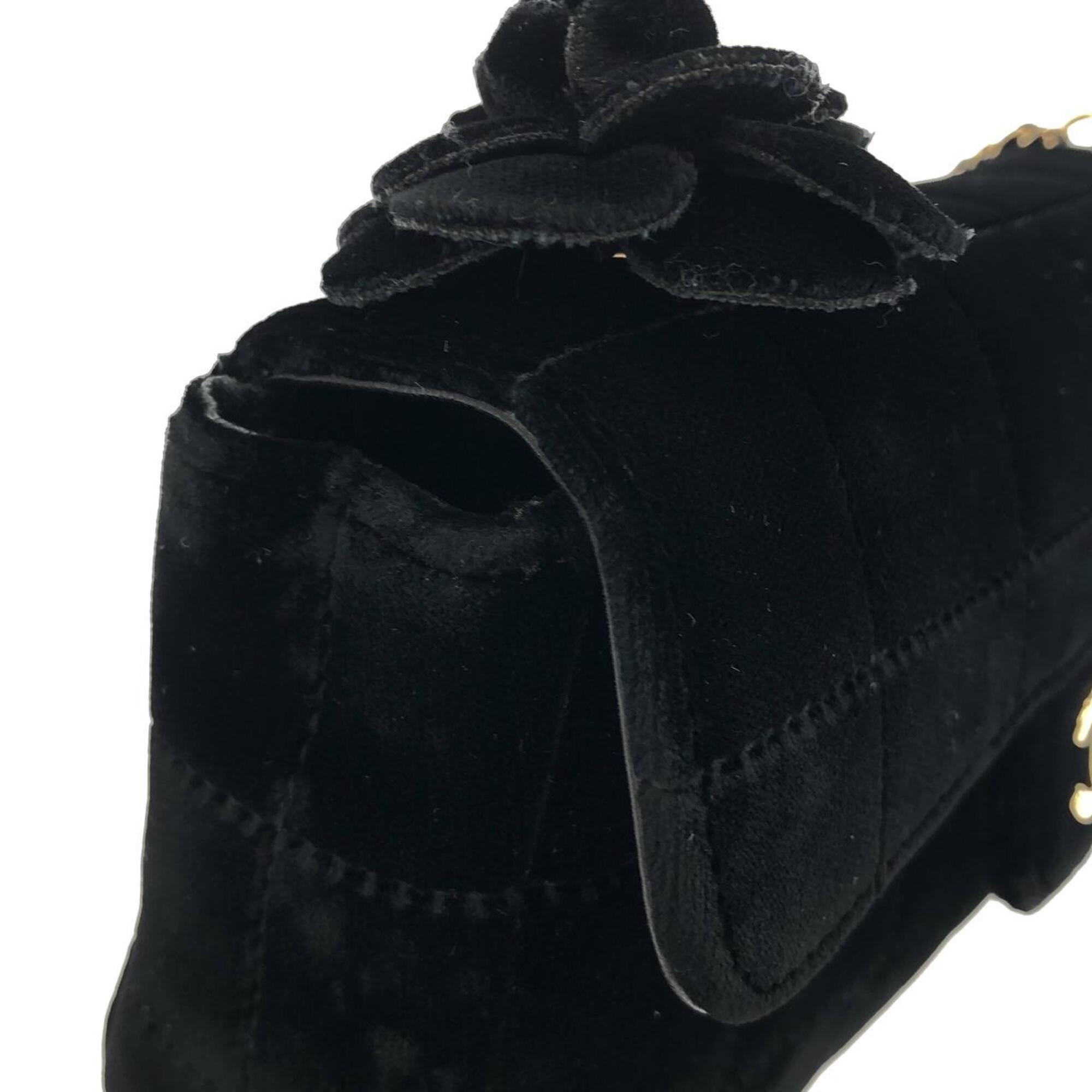 Chanel Black Shoulder Bag (Pre-Owned)