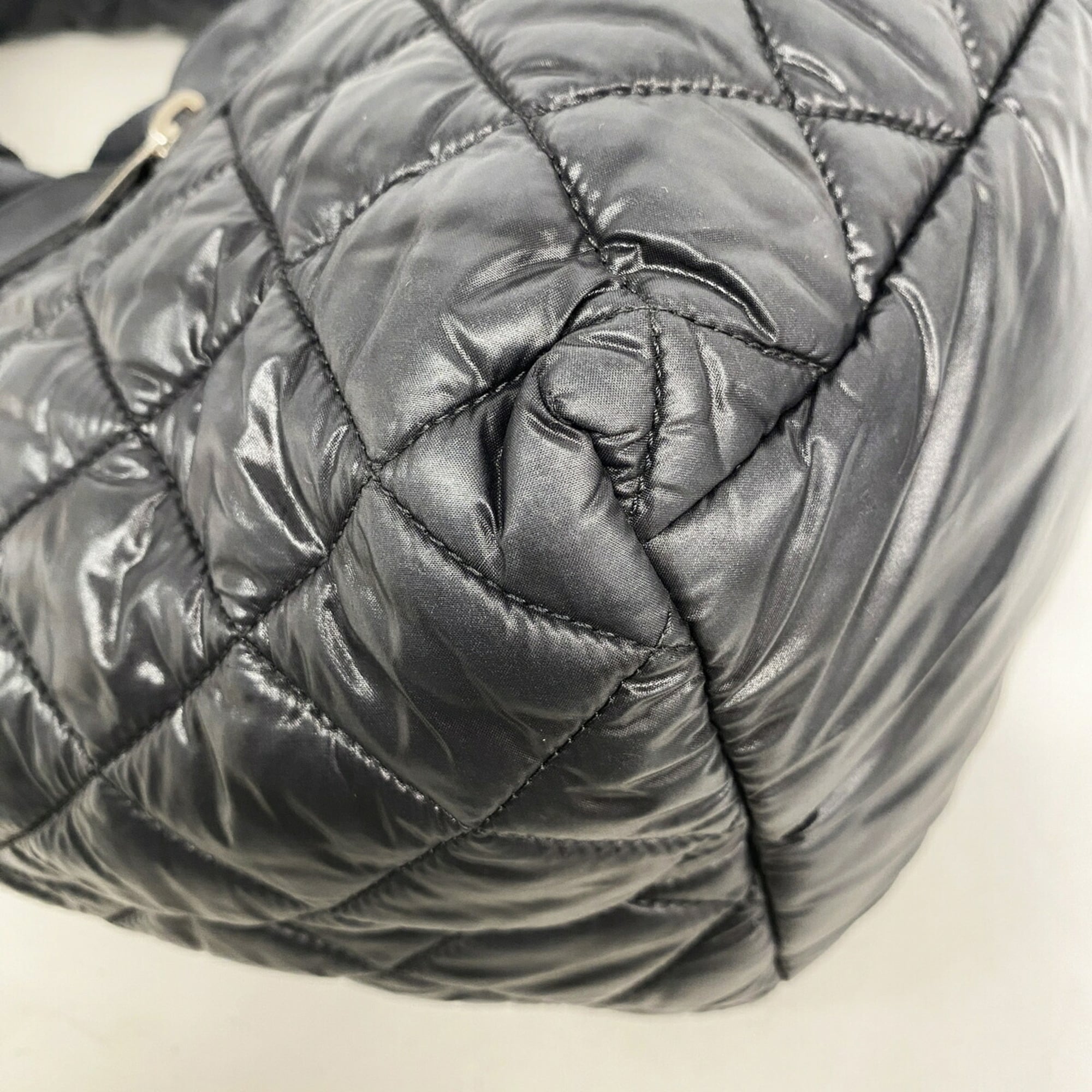 Chanel Black Nylon Tote Bag (Pre-Owned)