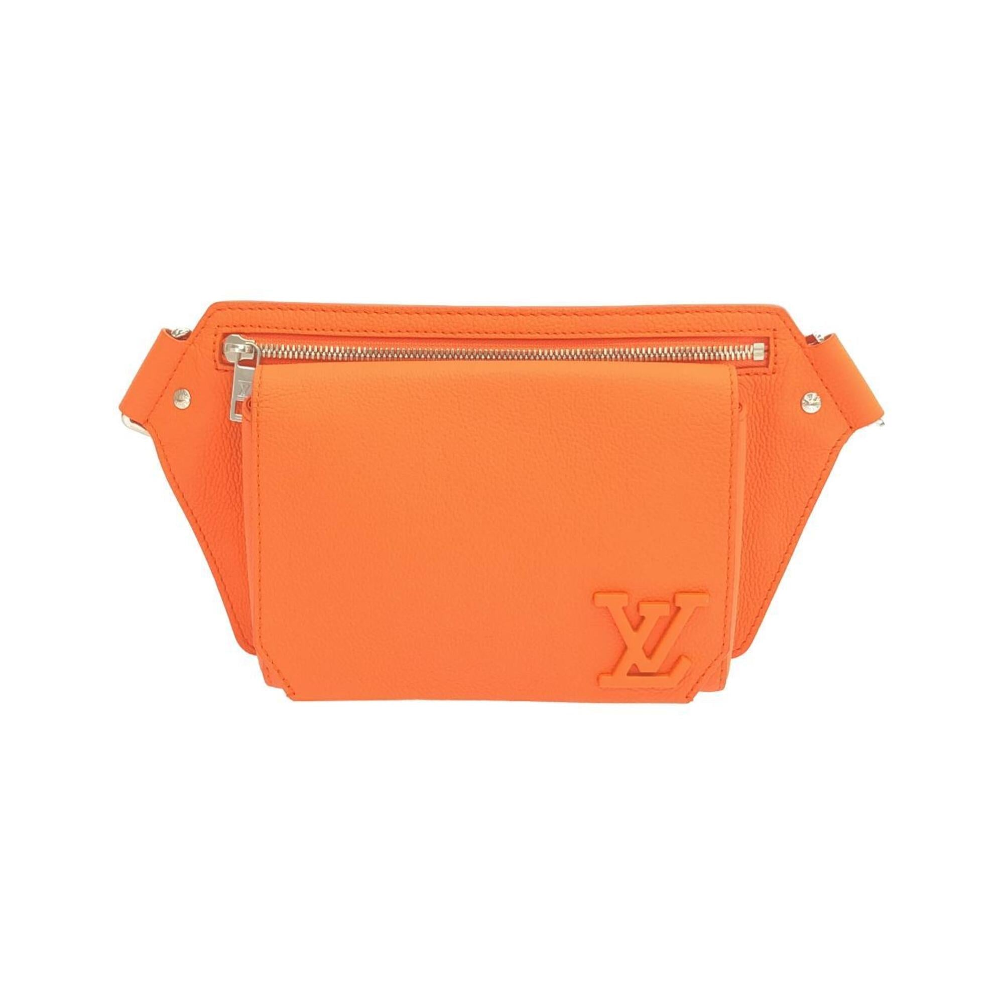 Louis Vuitton Orange Leather Shoulder Bag (Pre-Owned)