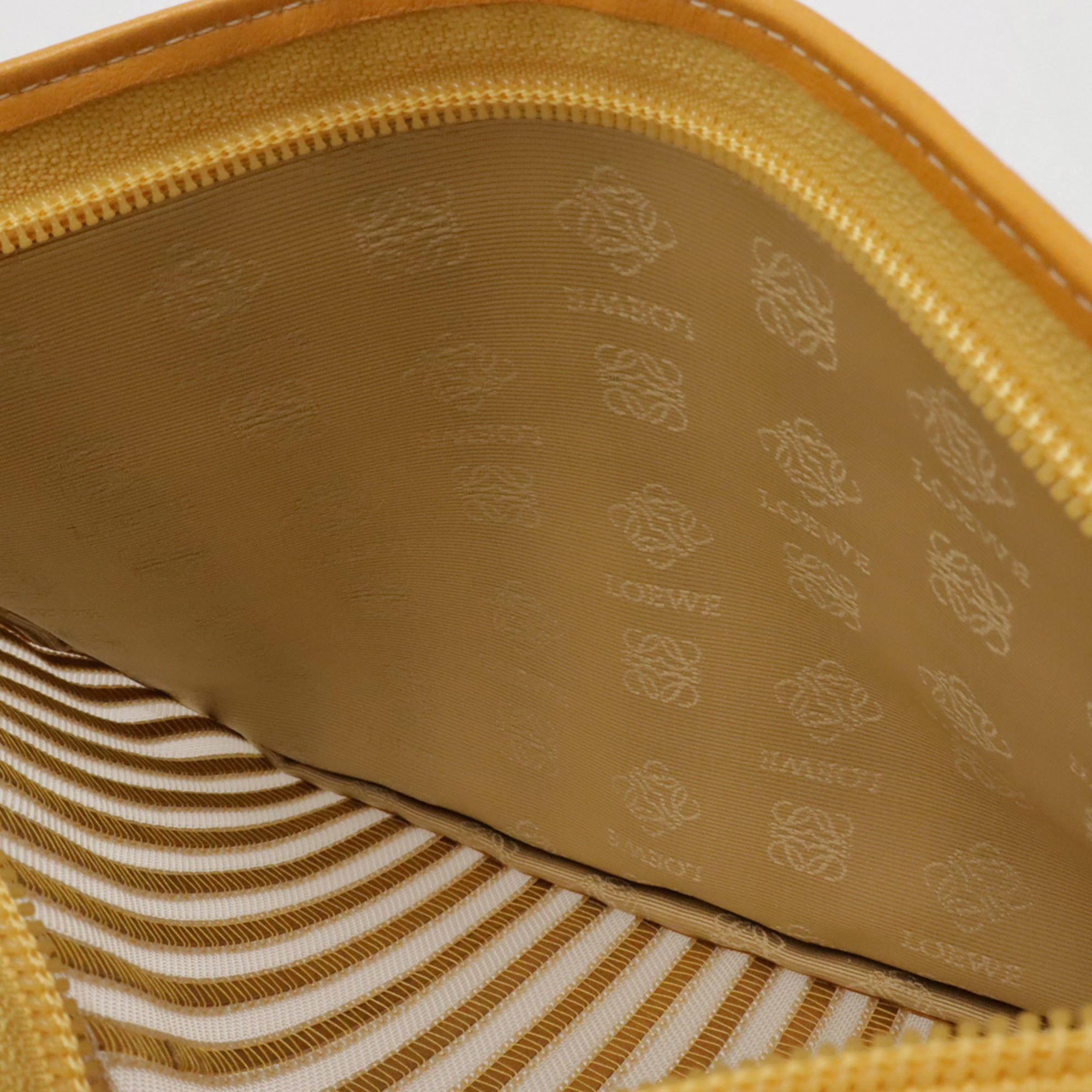 Loewe Mustard Mesh Leather Clutch Bag Pouch (Pre-Owned)