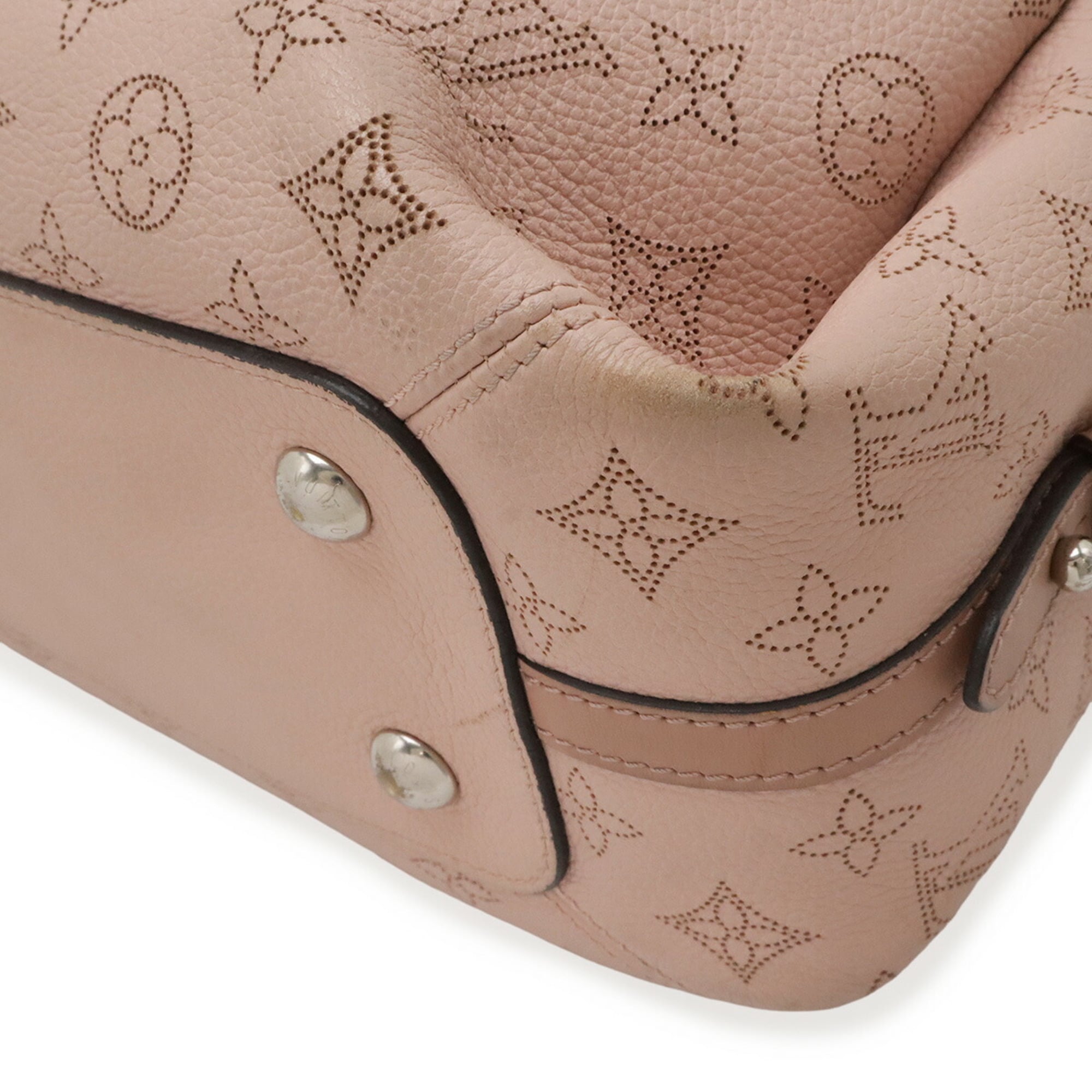 Louis Vuitton Mahina Magnolia Mahina Leather Handbag Shoulder Bag (Pre-Owned)