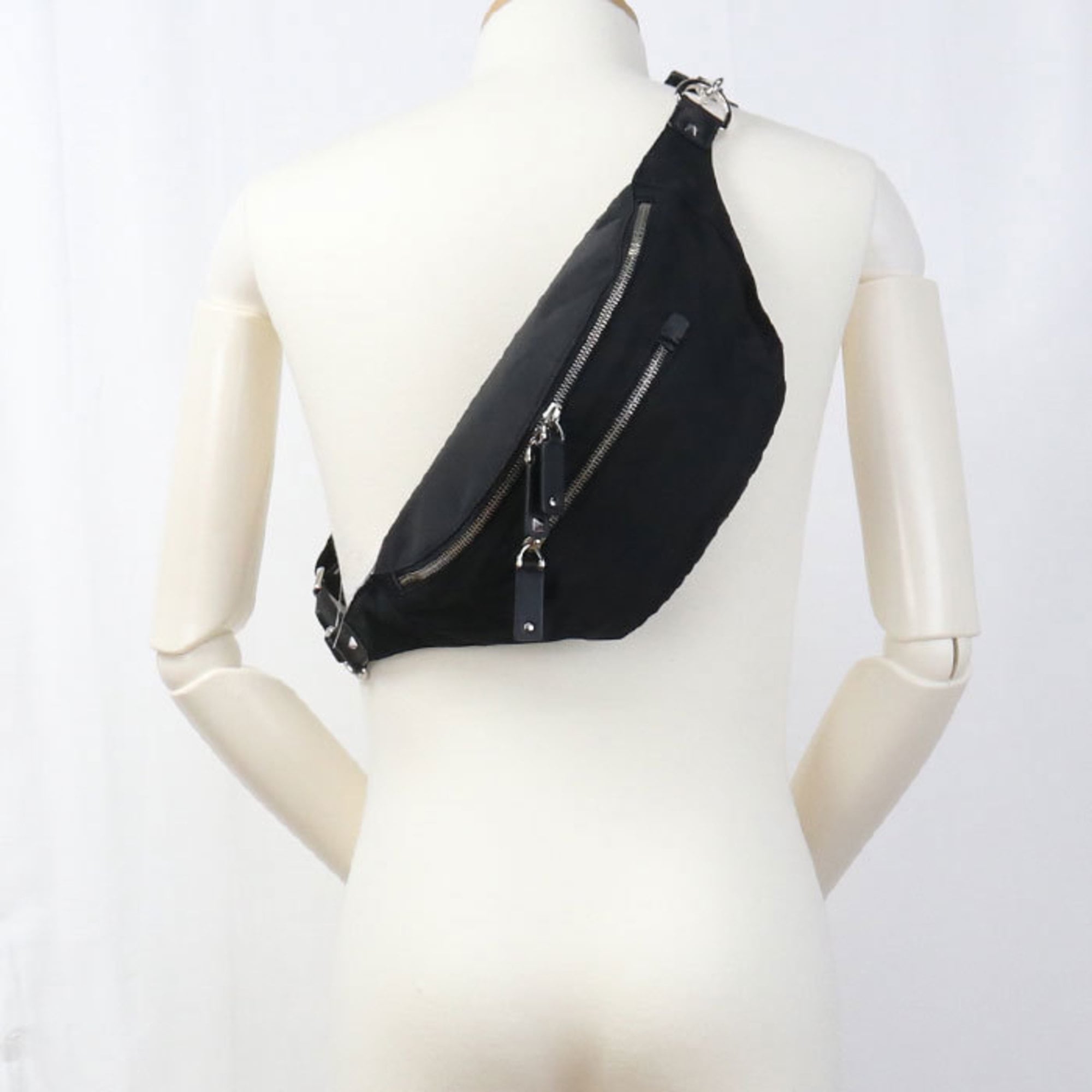 Valentino Garavani Black Nylon Sling Bag (Pre-Owned)