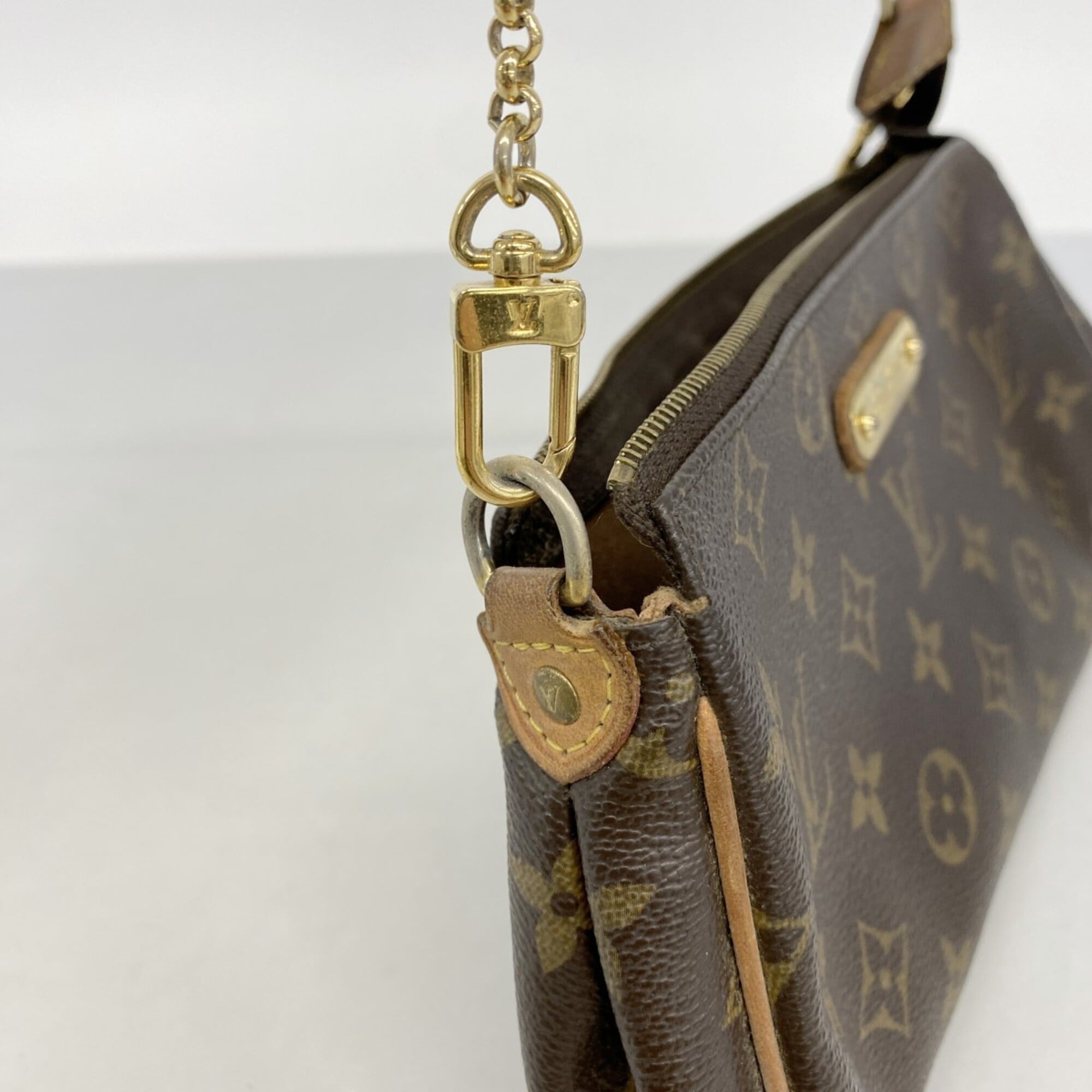 Louis Vuitton Brown Handbag (Pre-Owned)