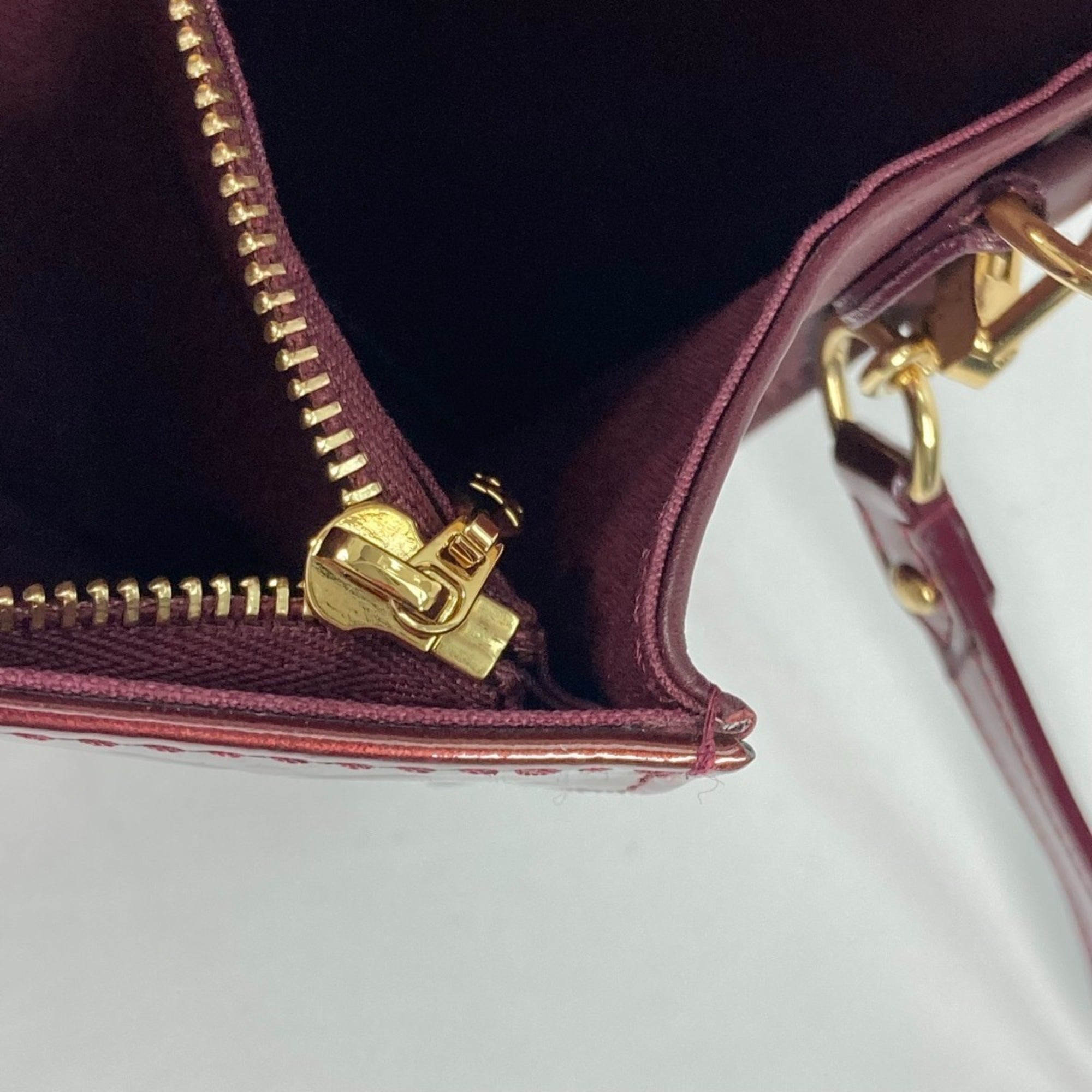 Louis Vuitton Monogram Vernis Purple Rouge Fauviste Monogram Vernis Clutch Bag Shoulder Bag (Pre-Owned)