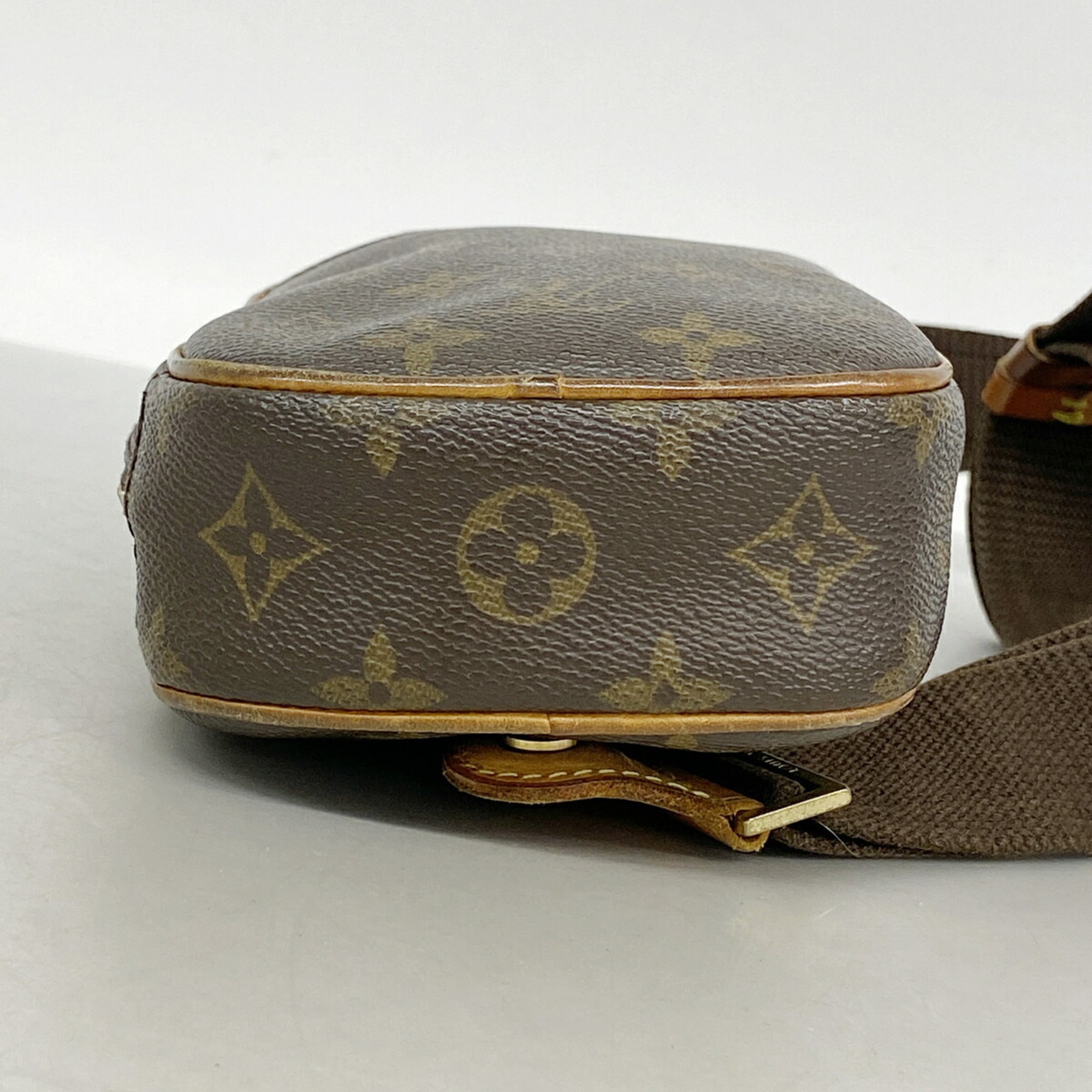 Louis Vuitton Brown Sling Bag (Pre-Owned)