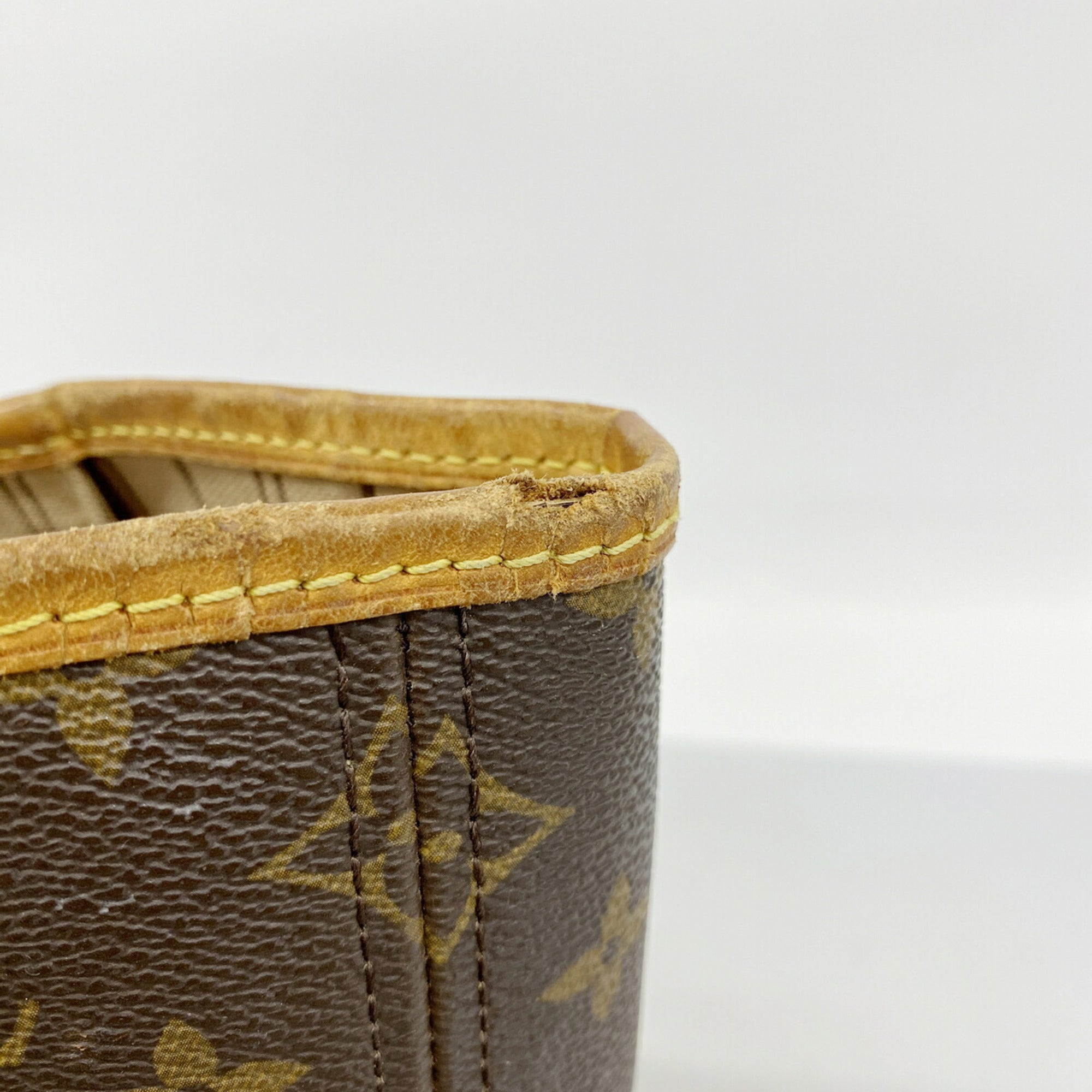 Louis Vuitton Brown Tote Bag (Pre-Owned)