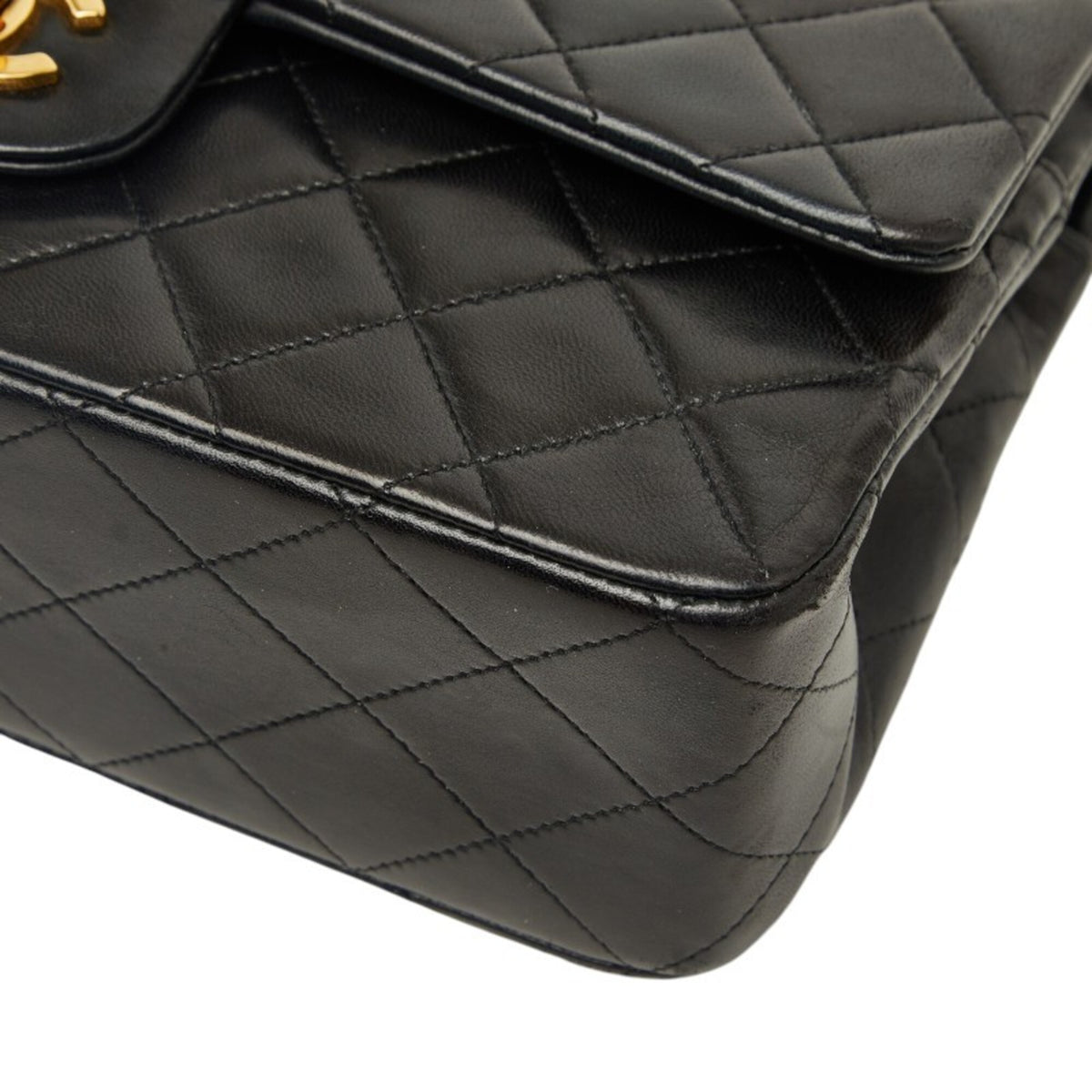 Chanel Black Leather Shoulder Bag (Pre-Owned)