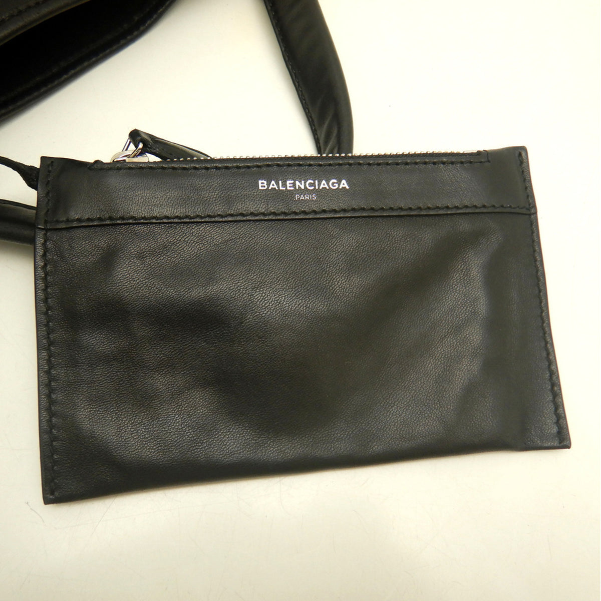 Balenciaga Black Leather Handbag Pouch (Pre-Owned)
