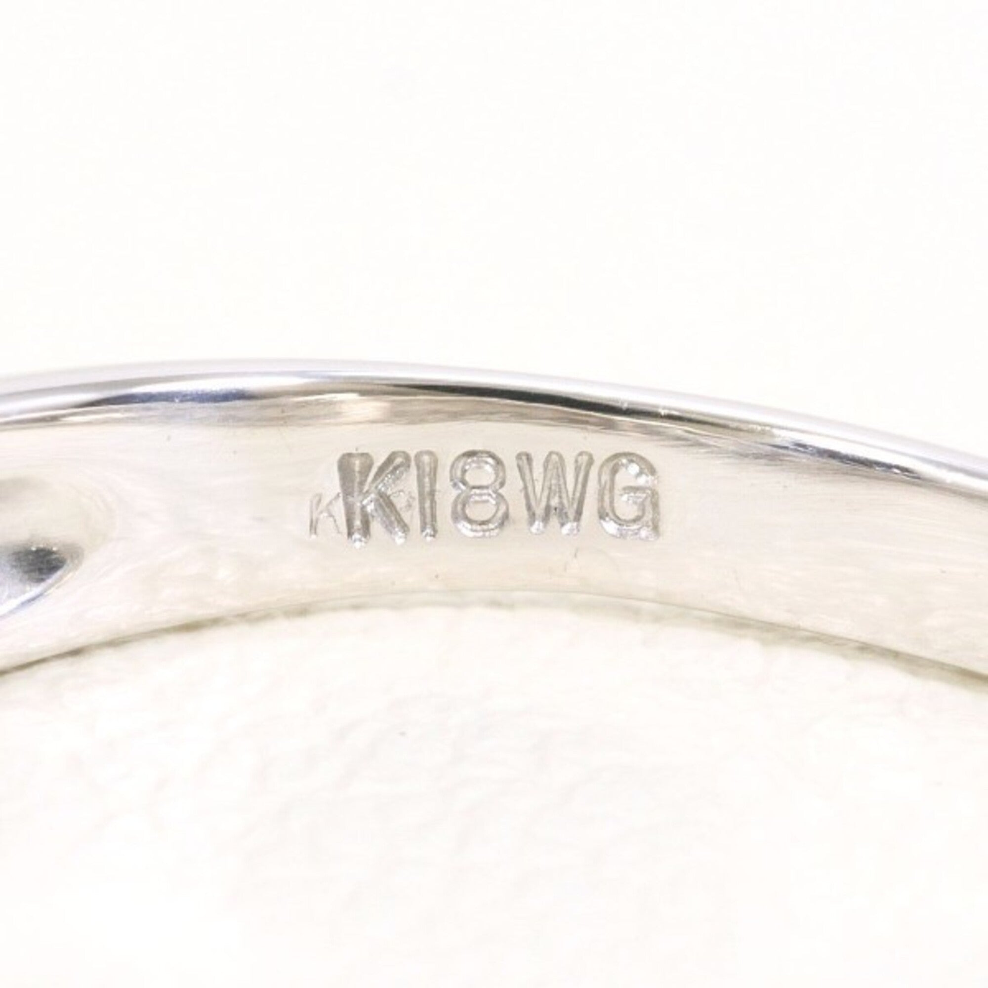 Unbranded White Gold White Gold (18K) Band Ring (Pre-Owned)