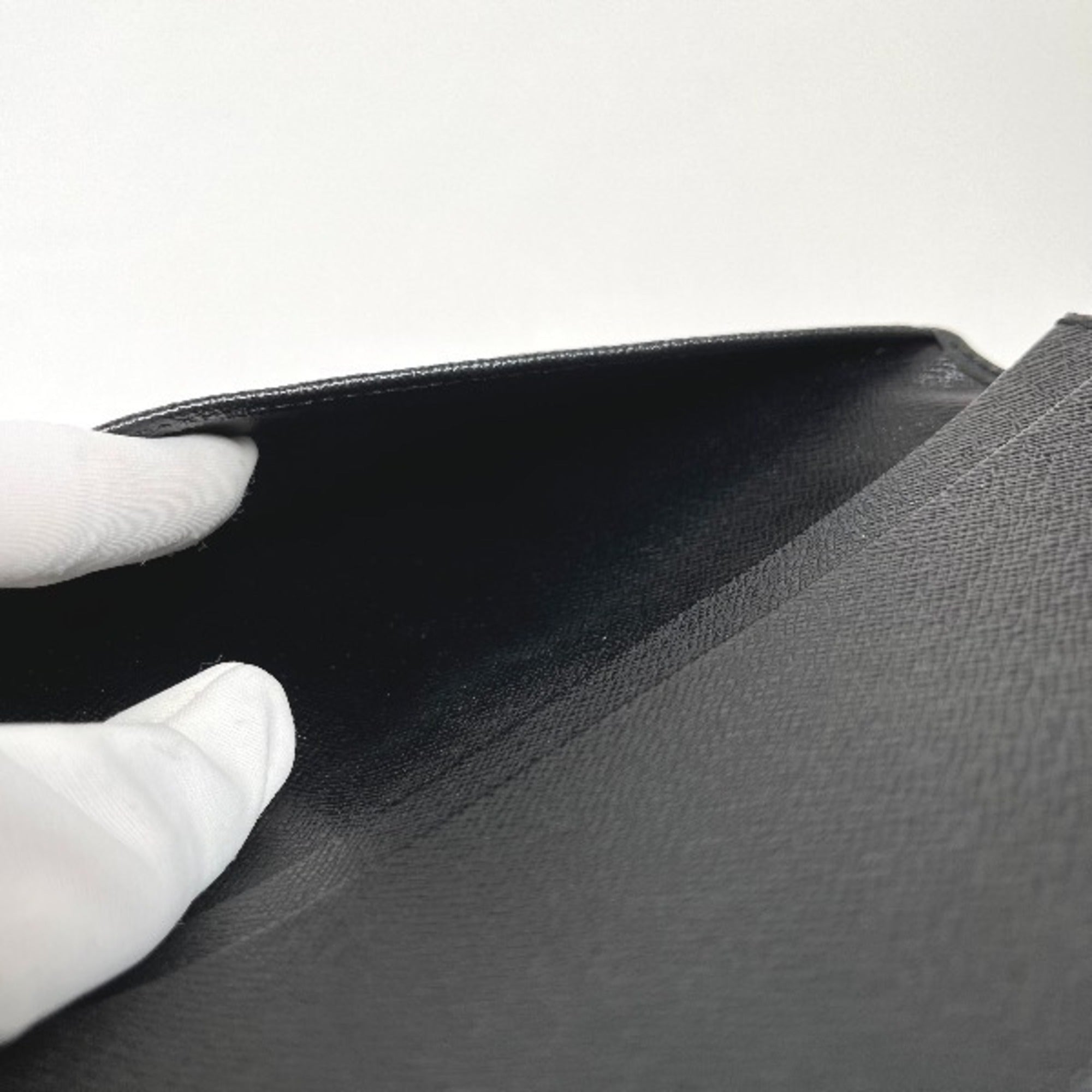 Louis Vuitton Epi Noir Epi Leather Long Wallet (Bi-Fold) (Pre-Owned)