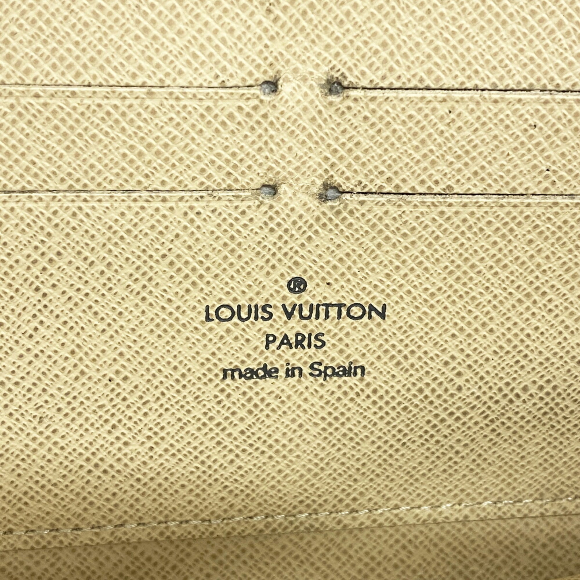 Louis Vuitton White Long Wallet (Bi-Fold) (Pre-Owned)
