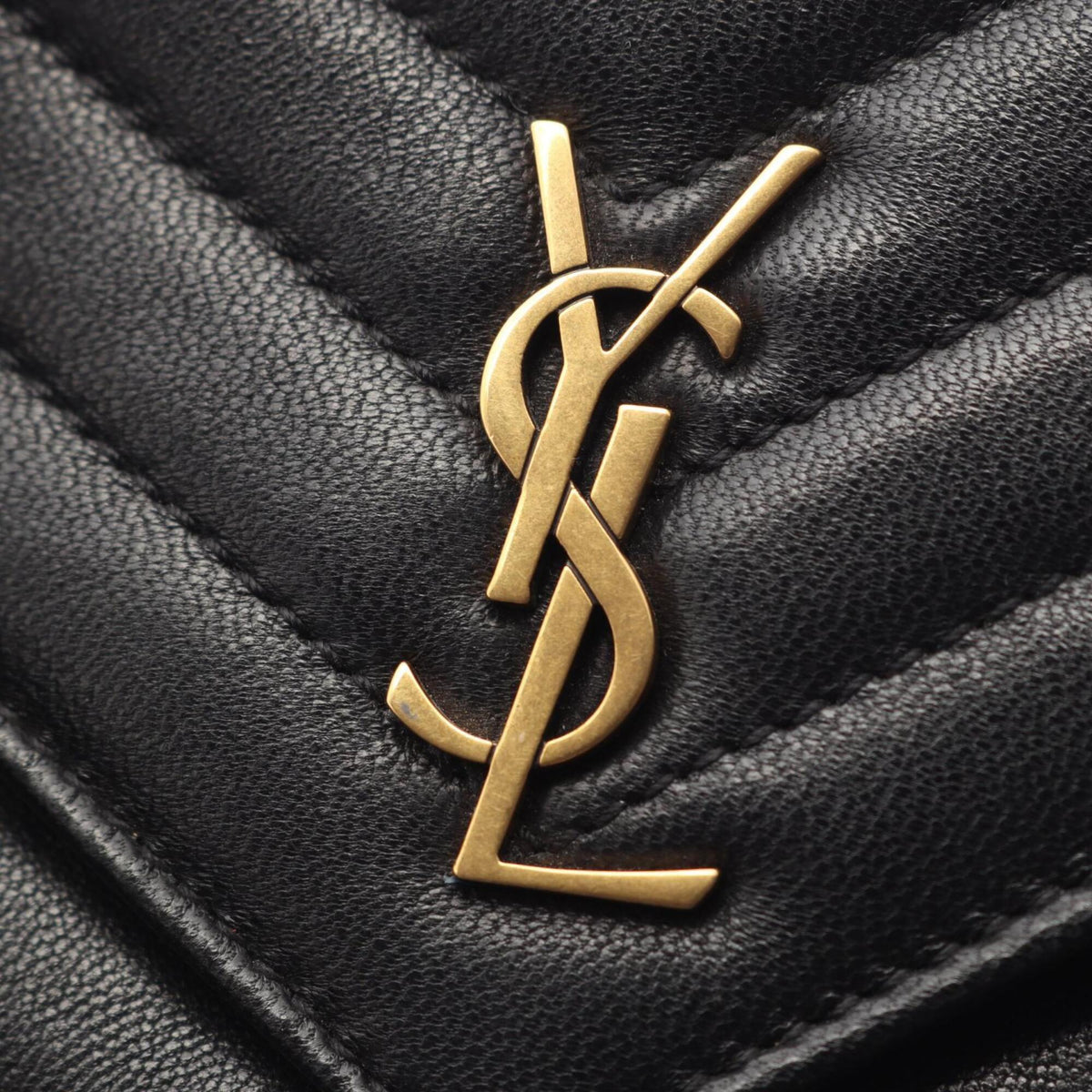 Yves Saint Laurent Black Leather Shoulder Bag (Pre-Owned)
