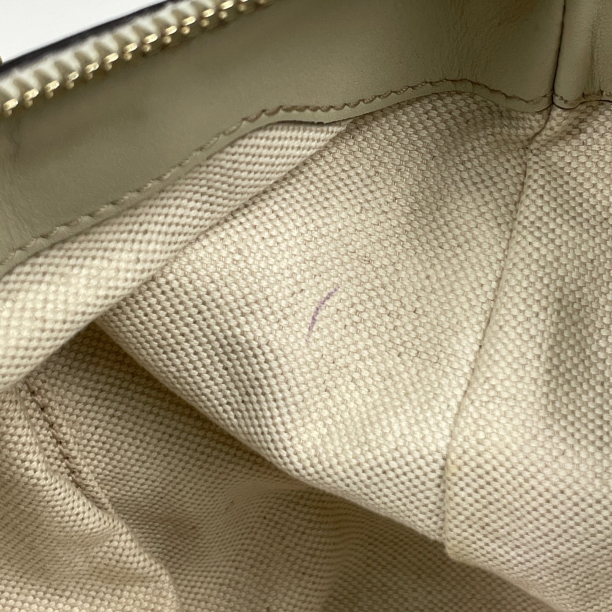 Gucci Beige Gg Canvas Handbag (Pre-Owned)