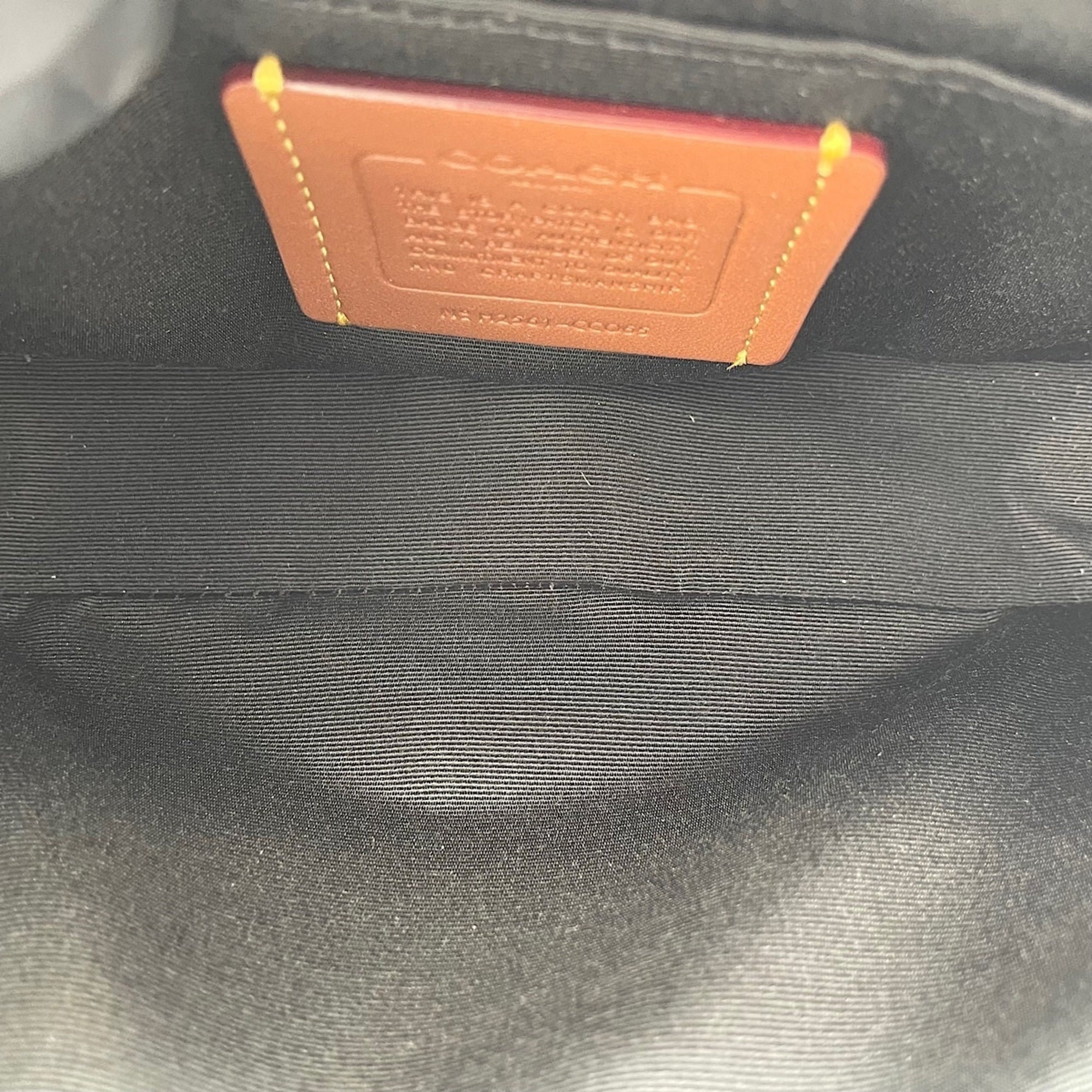 Coach Black White Leather Shoulder Bag (Pre-Owned)