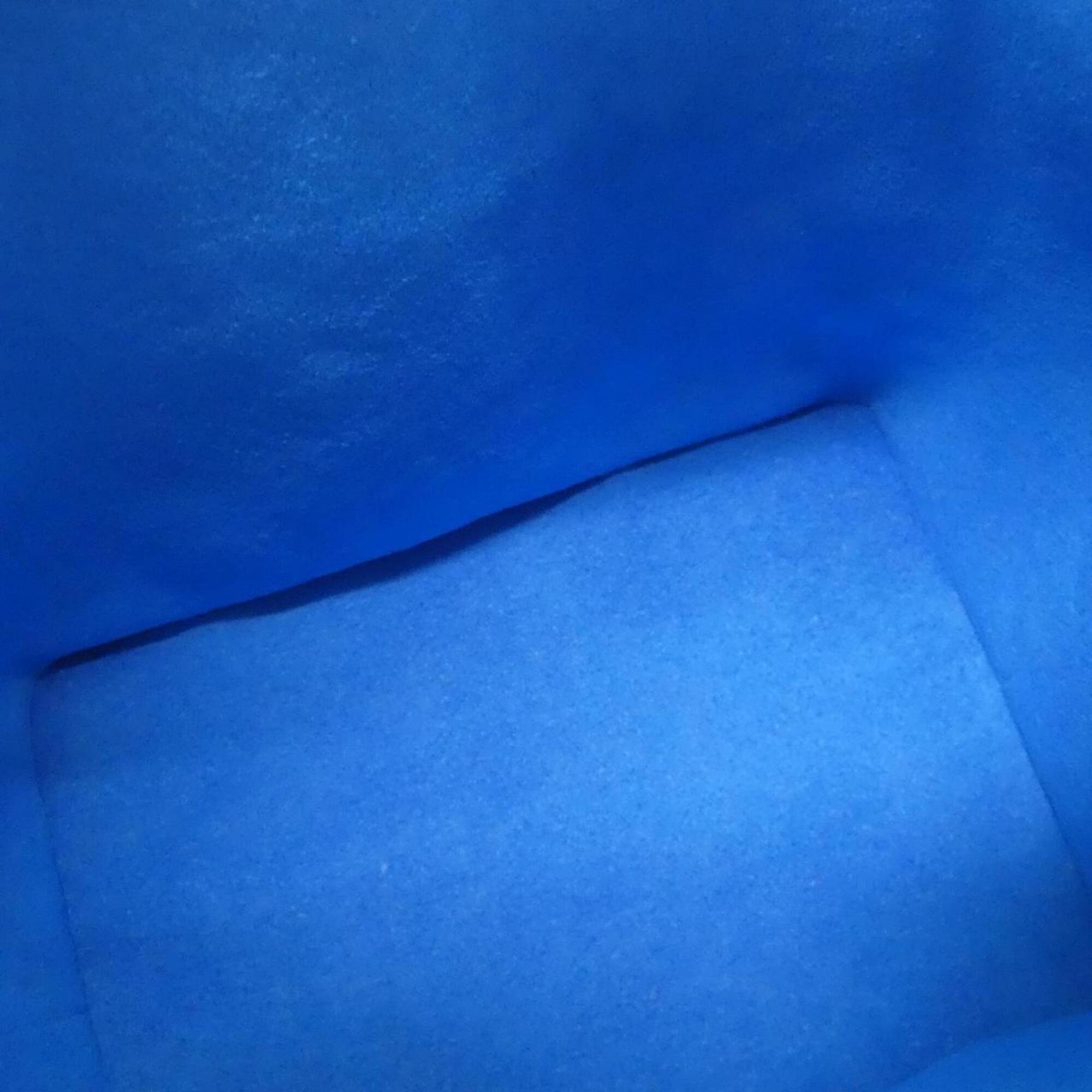 Louis Vuitton Blanc Blue Leather Shoulder Bag (Pre-Owned)