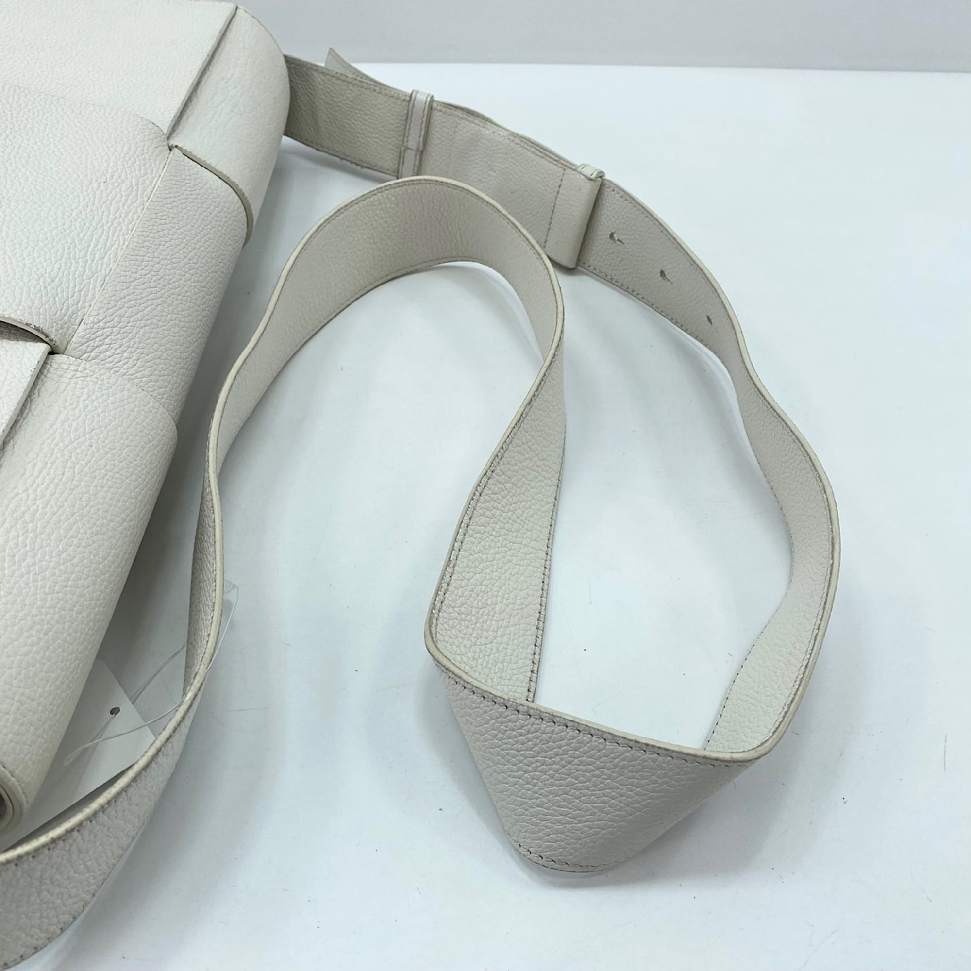 Bottega Veneta Clear White Intrecciato Shoulder Bag (Pre-Owned)