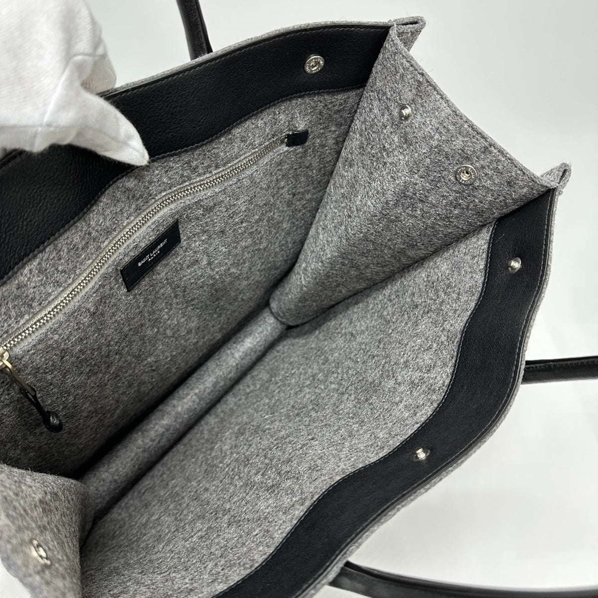 Saint Laurent Gray Other Tote Bag (Pre-Owned)