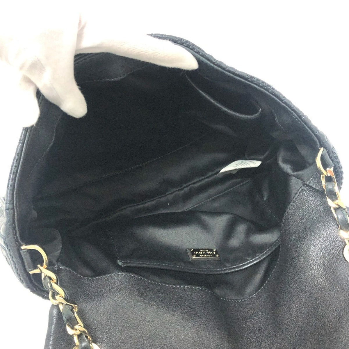Valentino Black Leather Handbag Shoulder Bag (Pre-Owned)