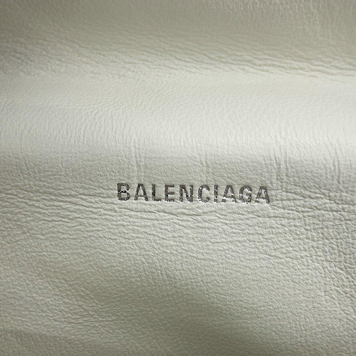 Balenciaga White Leather Handbag Shoulder Bag (Pre-Owned)