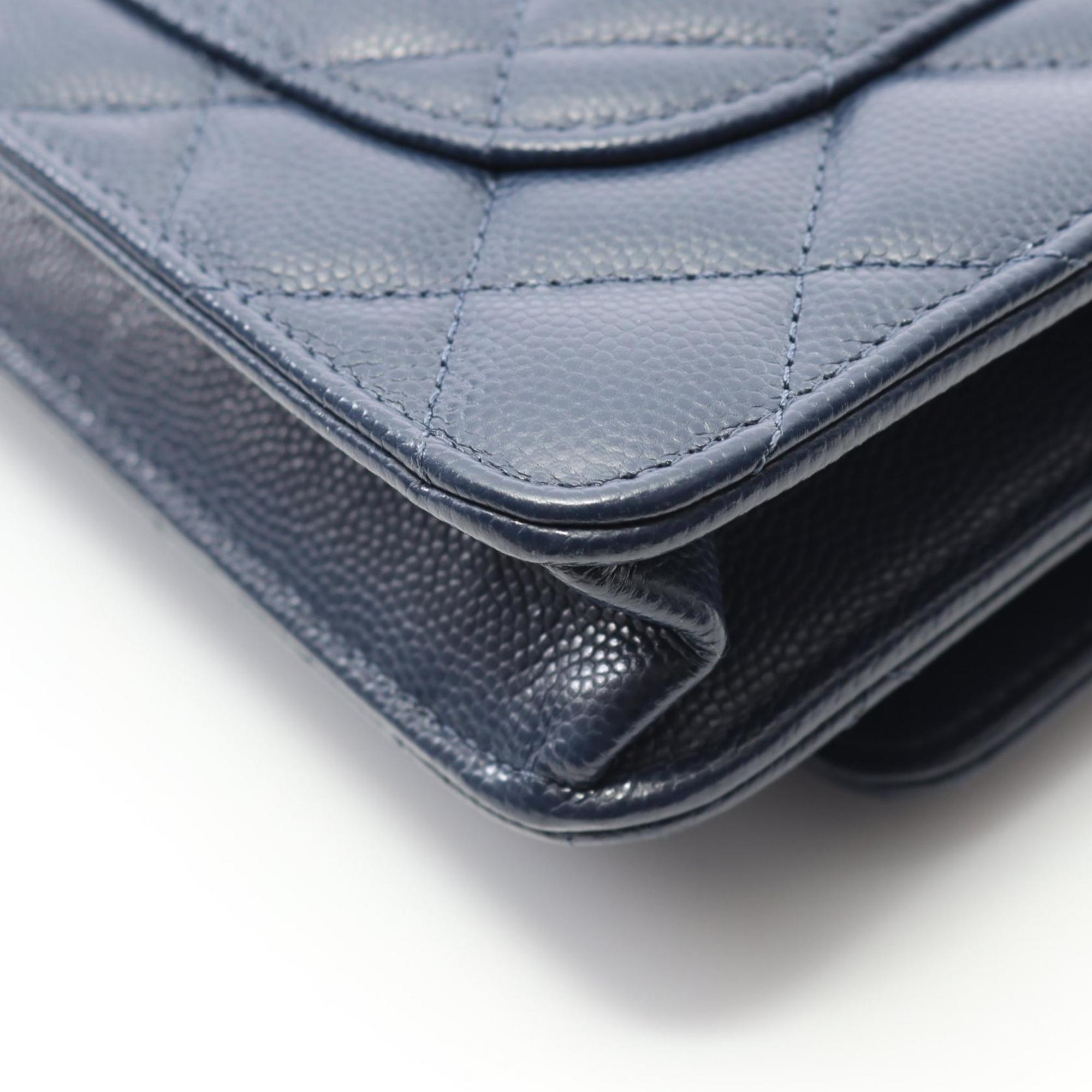 Chanel Matelasse Navy Leather Shoulder Bag (Pre-Owned)