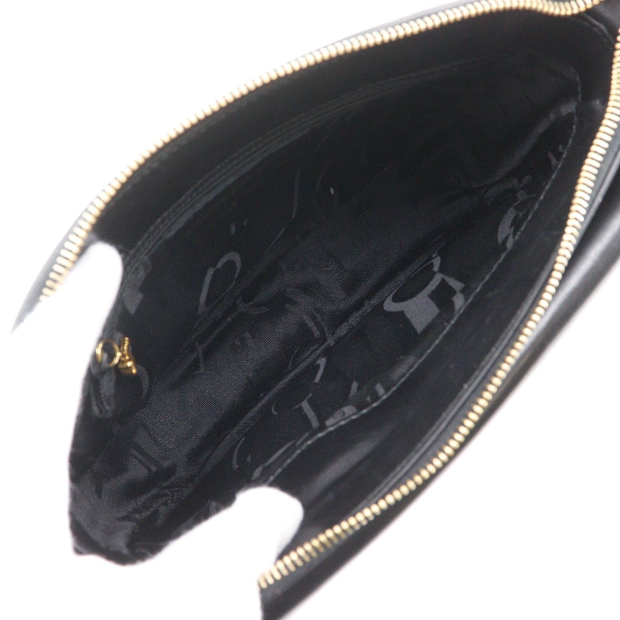 Salvatore Ferragamo Black Leather Shoulder Bag (Pre-Owned)