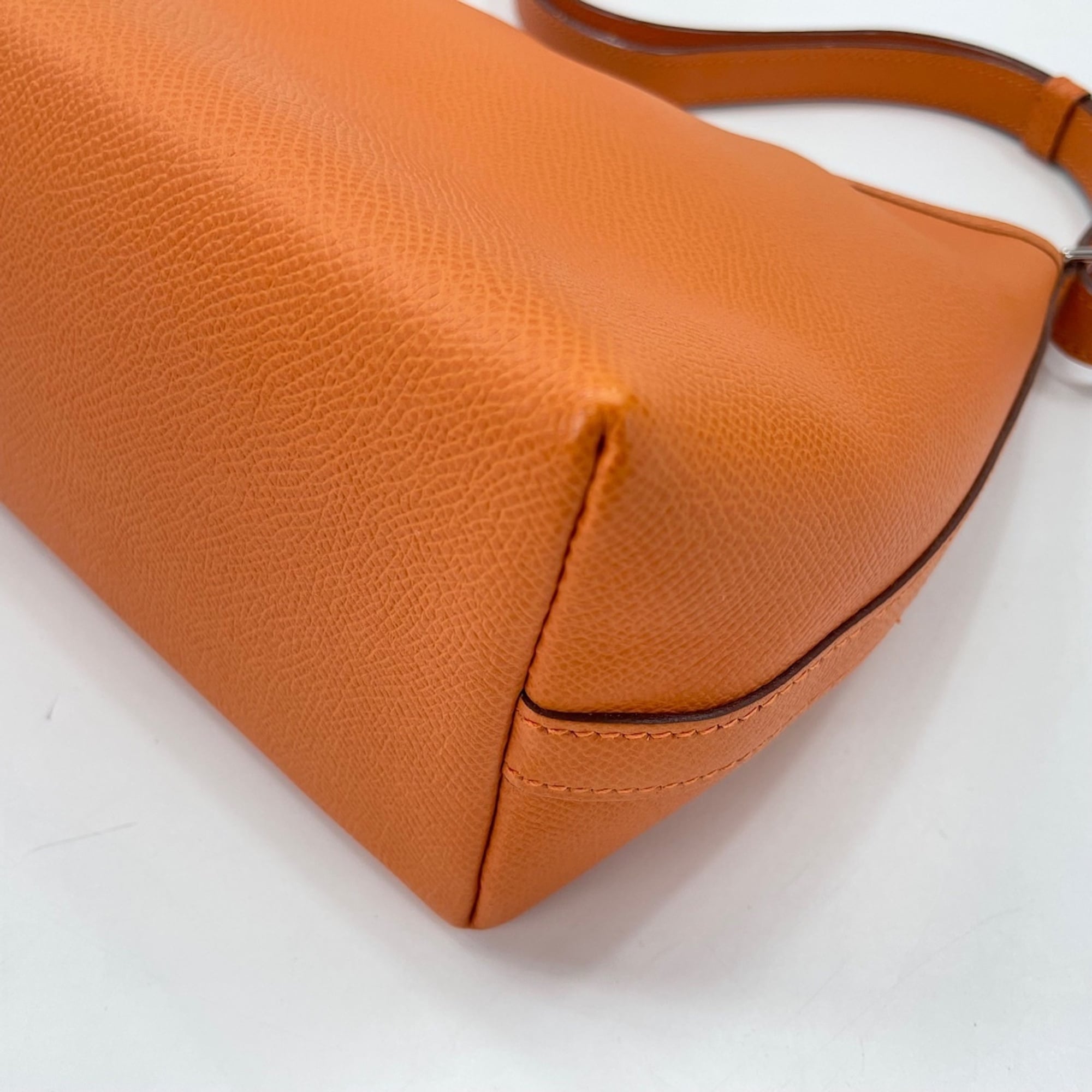 Hermes Orange Shoulder Bag (Pre-Owned)
