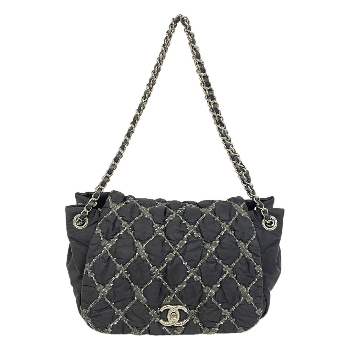 Chanel Black Nylon Shoulder Bag (Pre-Owned)