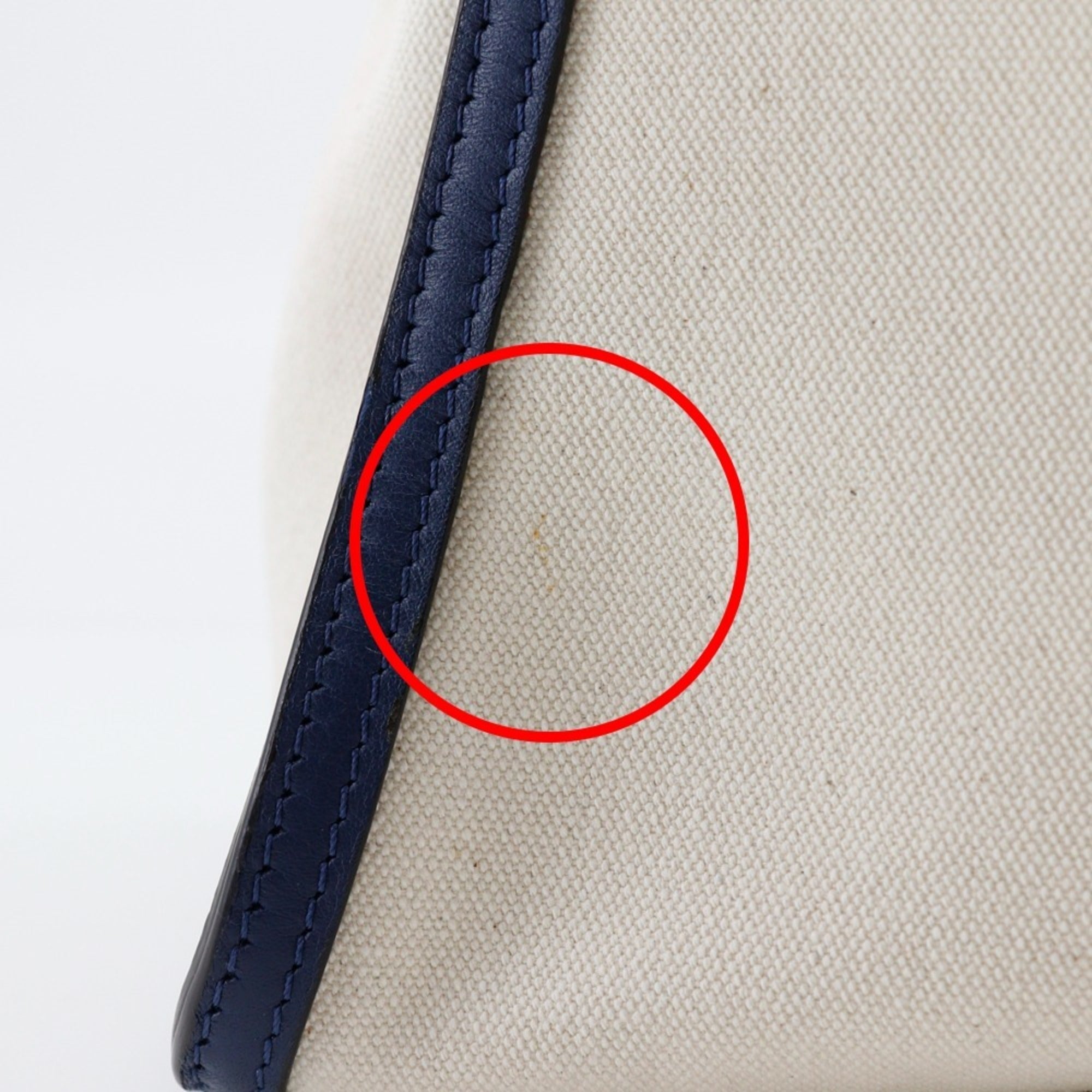 Fendi Navy White Canvas Leather Handbag (Pre-Owned)