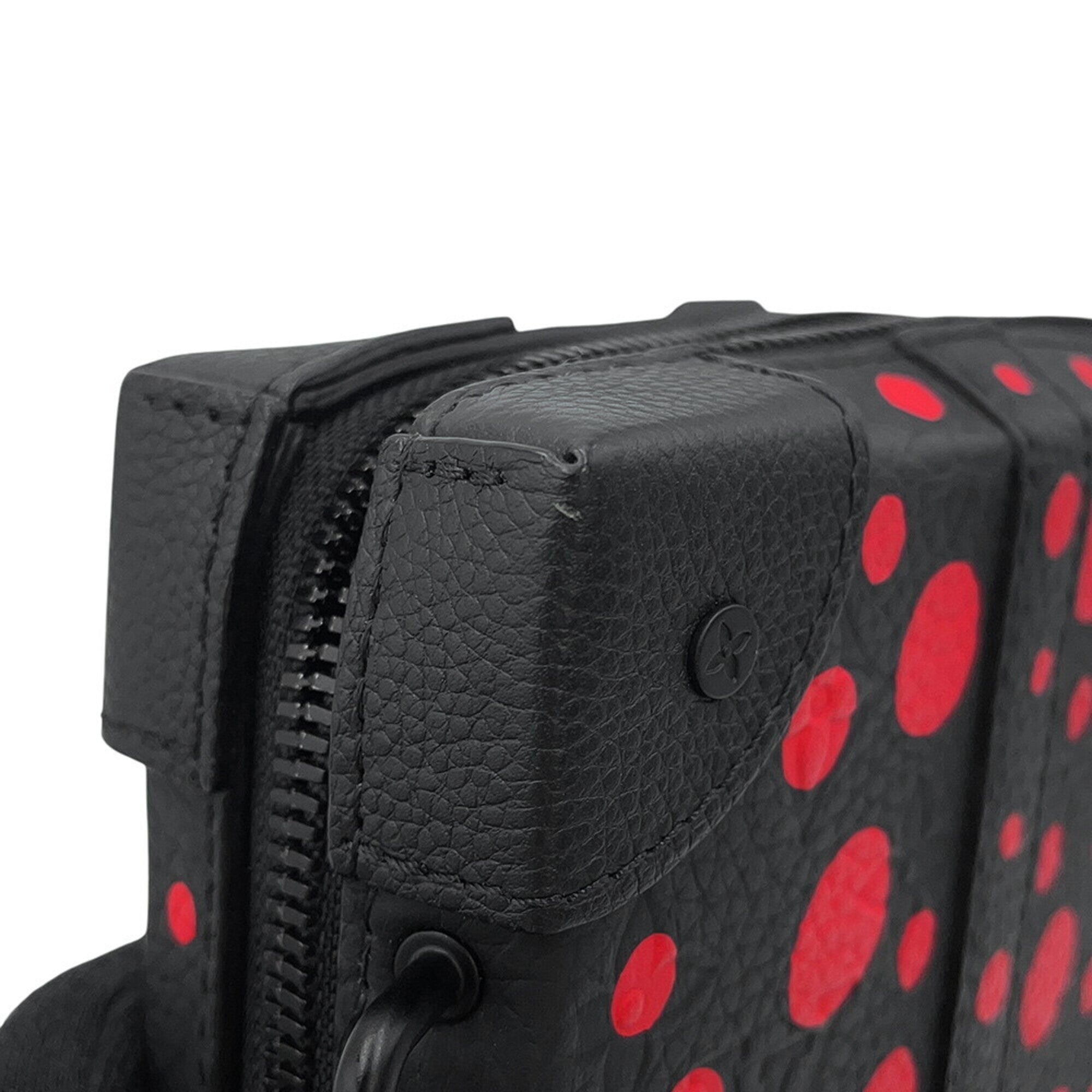 Louis Vuitton Noir Red Color Monogram Shoulder Bag (Pre-Owned)
