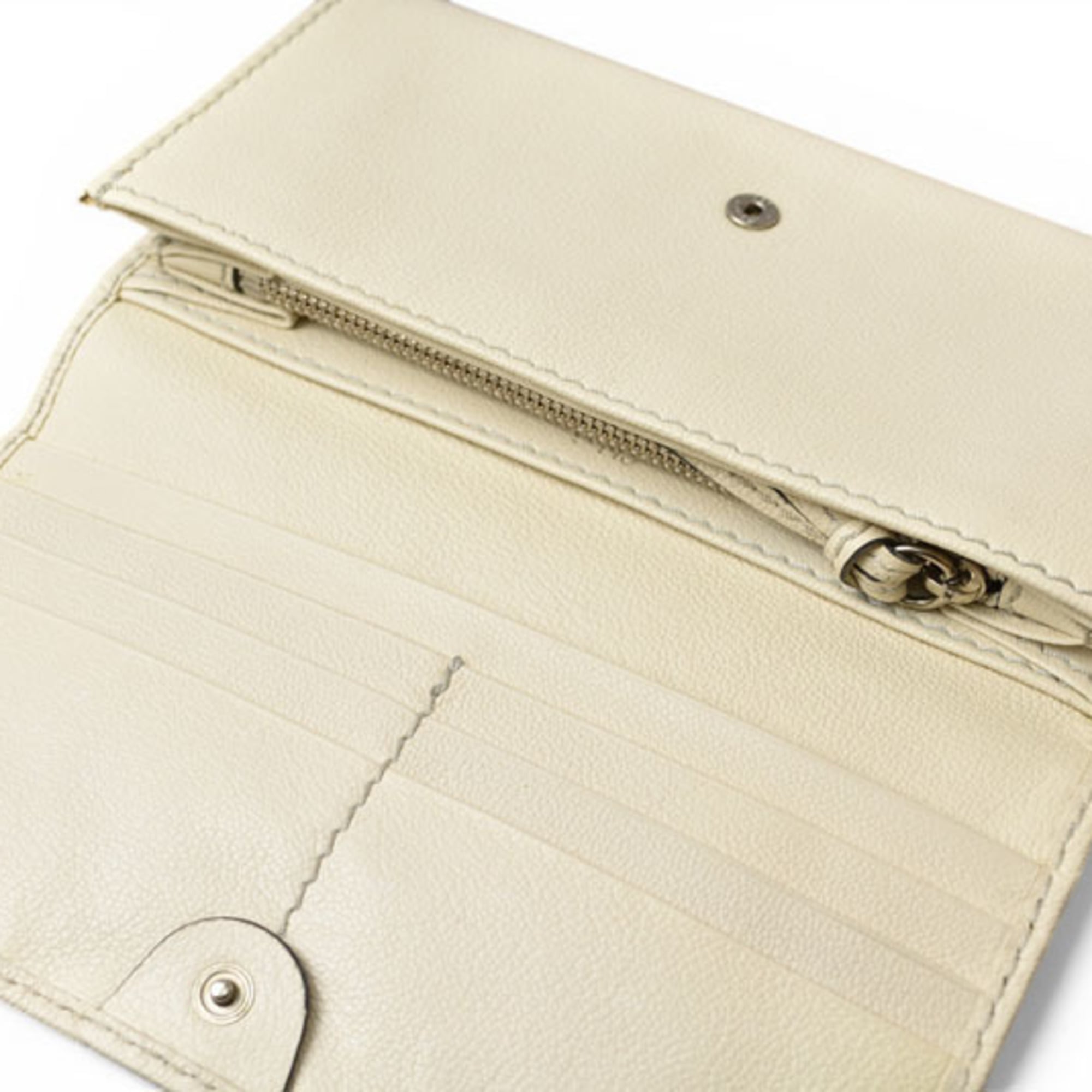 Chloé Off-White Leather Long Wallet (Bi-Fold) (Pre-Owned)