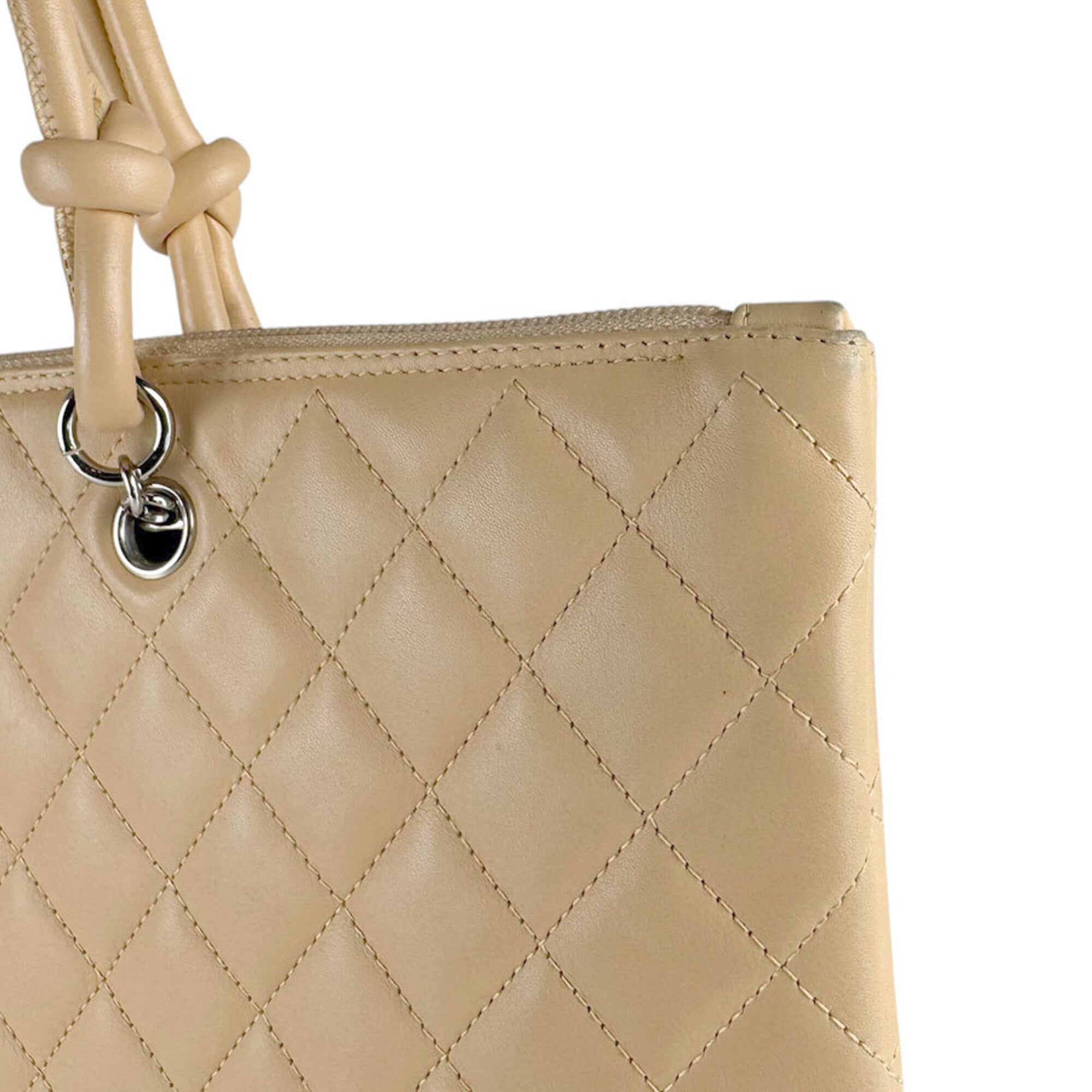 Chanel Beige Leather Handbag (Pre-Owned)