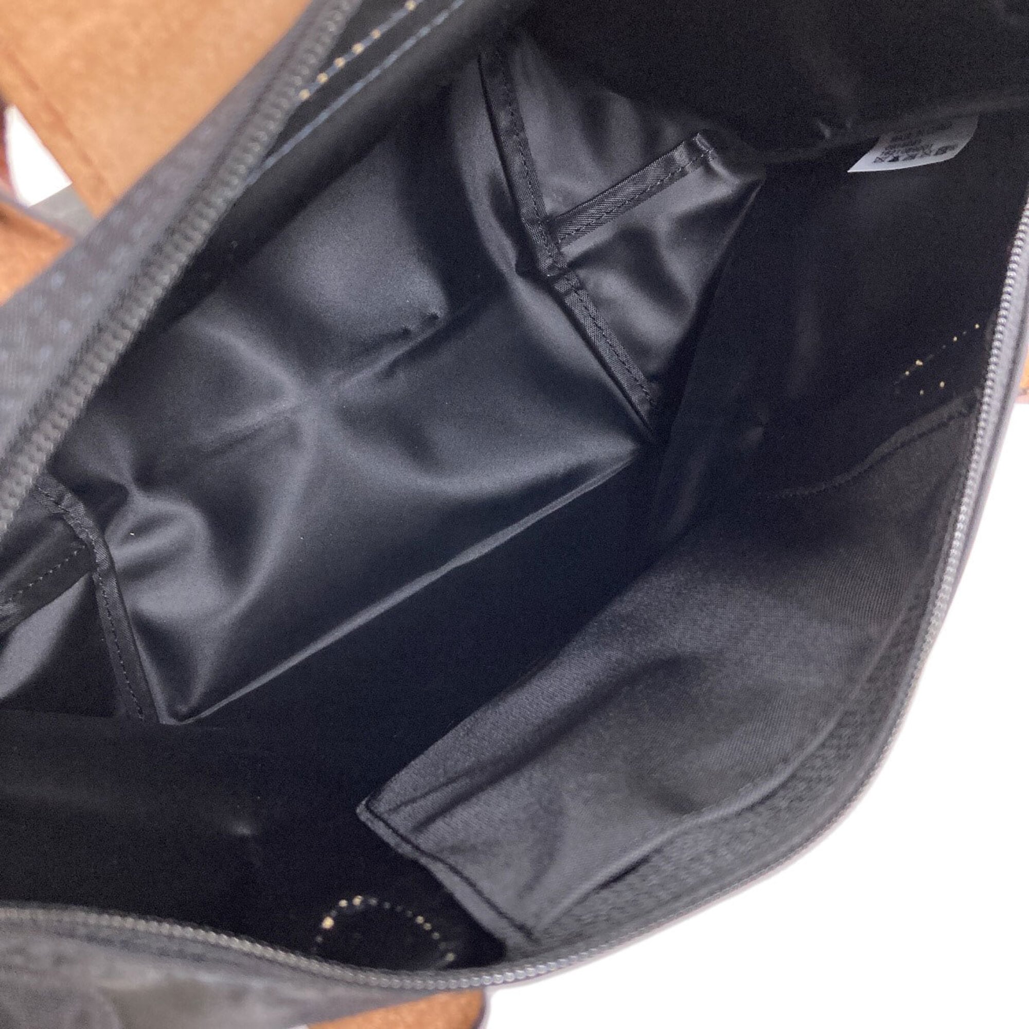 Longchamp Black Nylon Handbag (Pre-Owned)