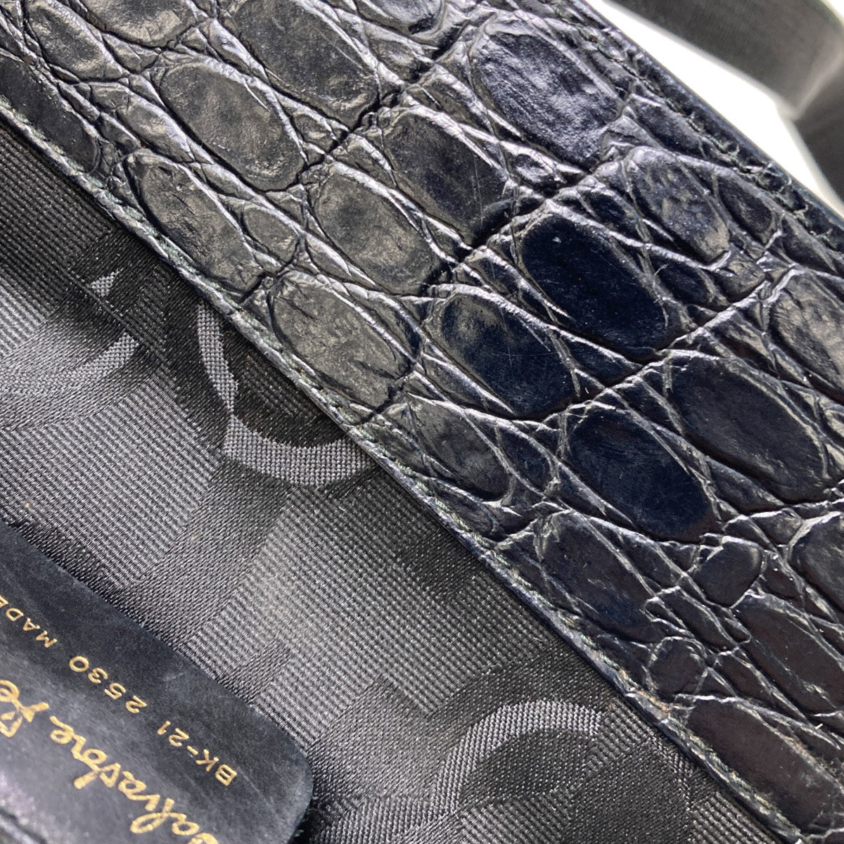 Salvatore Ferragamo Black Leather Tote Bag (Pre-Owned)