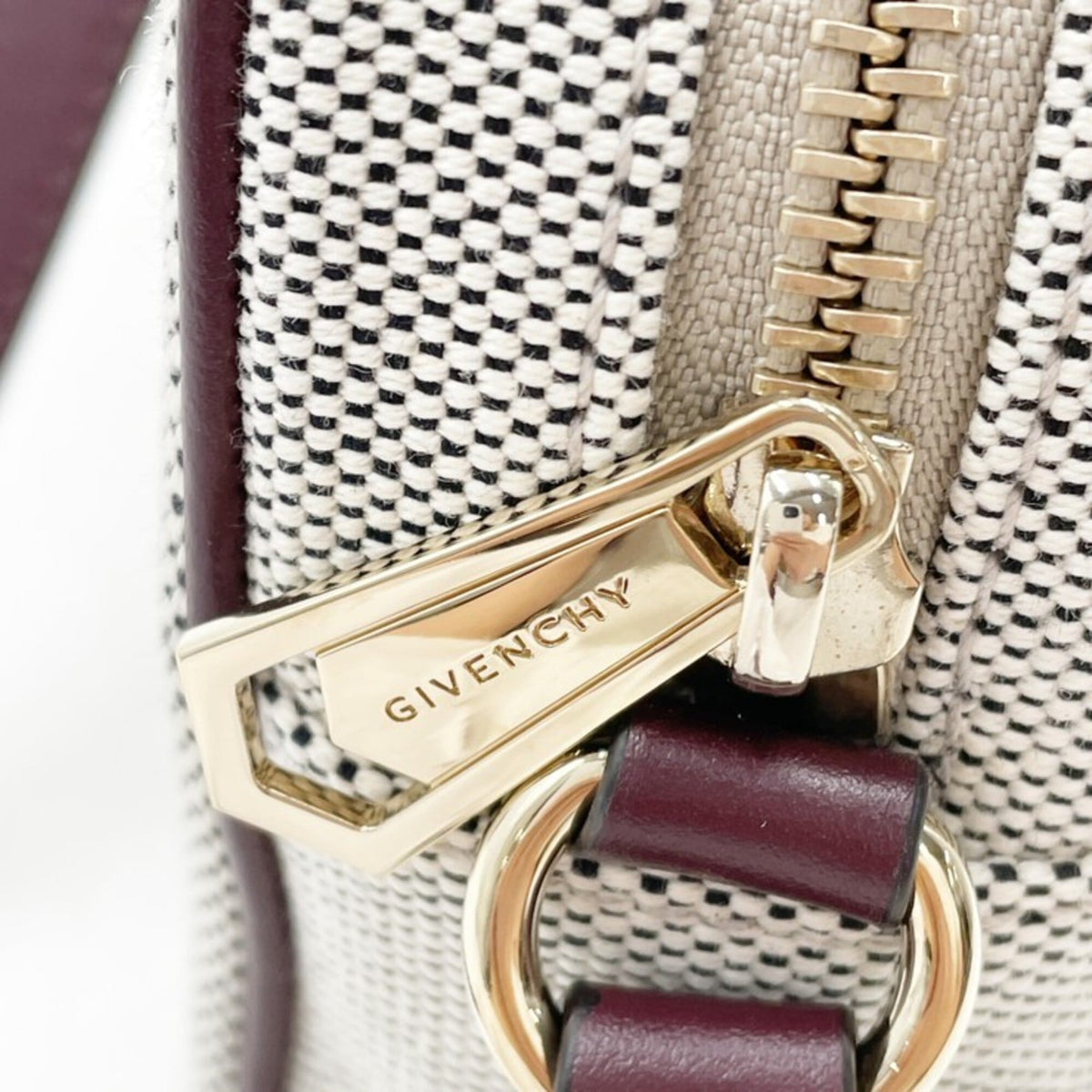 Givenchy Beige Bordeaux Canvas Leather Shoulder Bag (Pre-Owned)