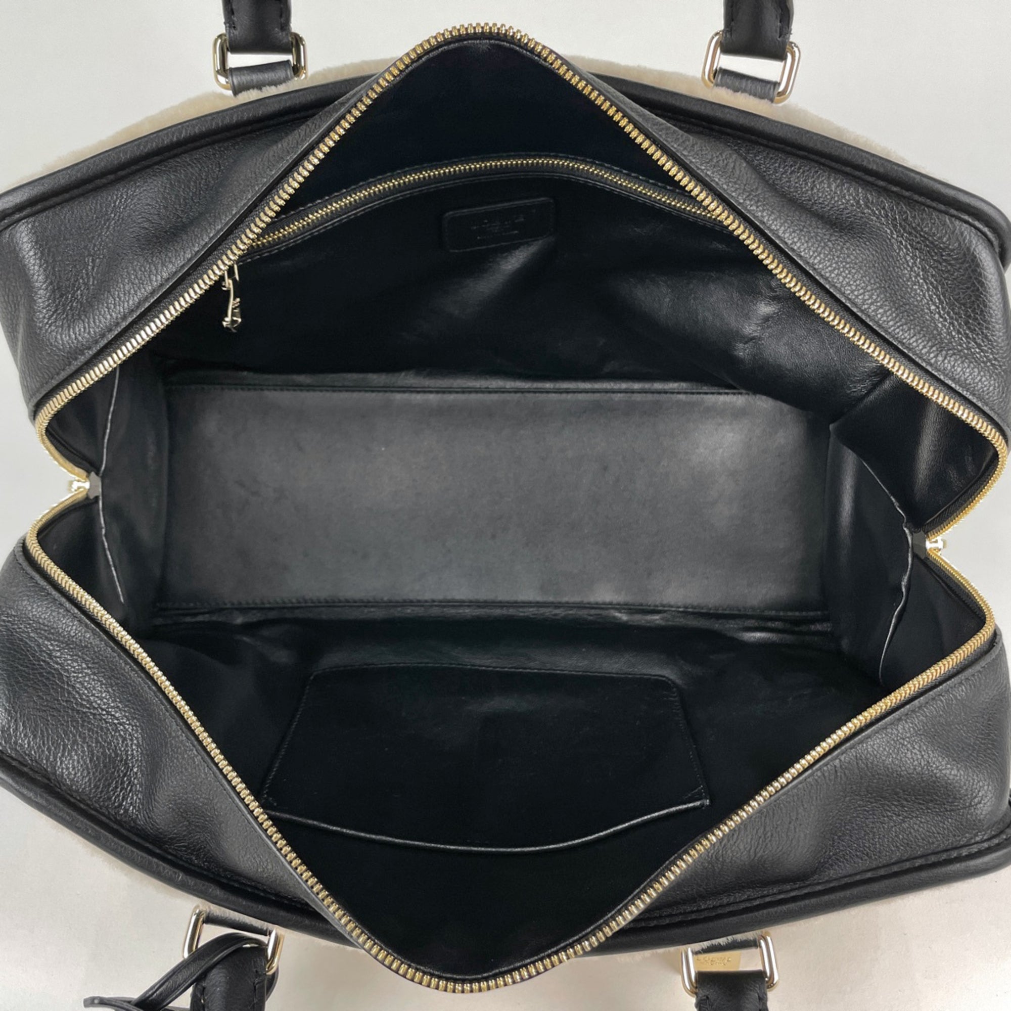 Loewe Amazona Black Ivory Leather Handbag (Pre-Owned)
