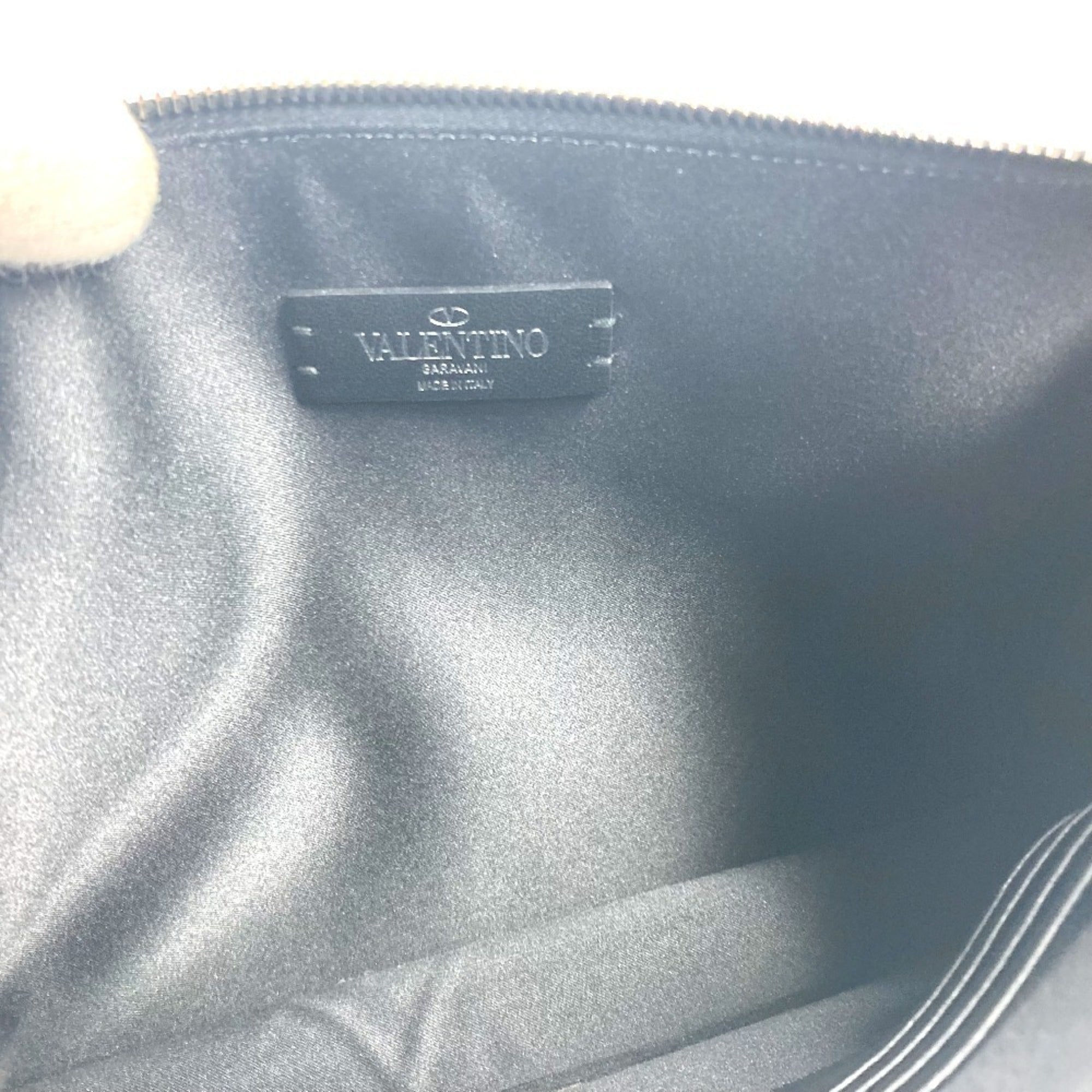 Valentino Garavani Red Color White Leather Pouch (Pre-Owned)