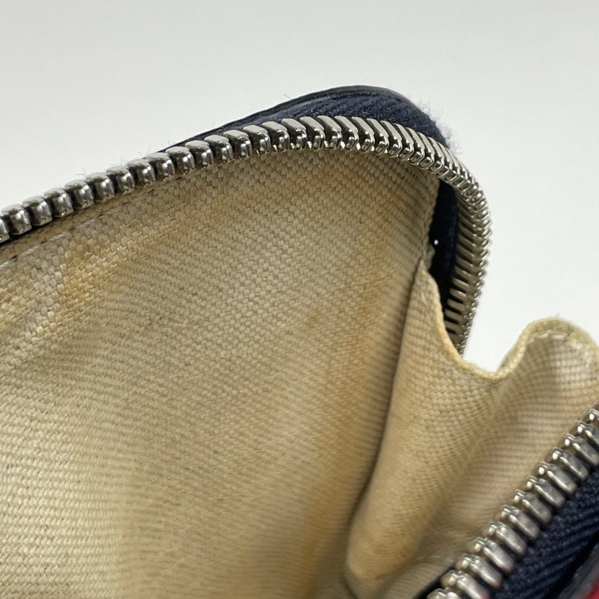 Gucci Navy Gg Supreme Leather Backpack (Pre-Owned)