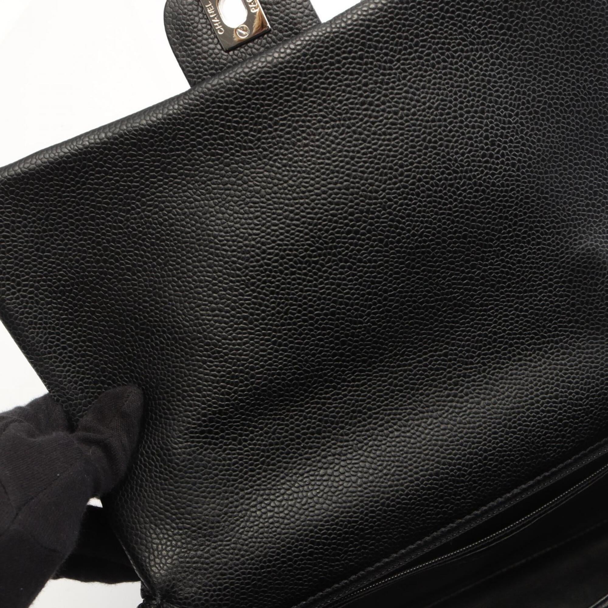Chanel Black Grained Calfskin Handbag (Pre-Owned)
