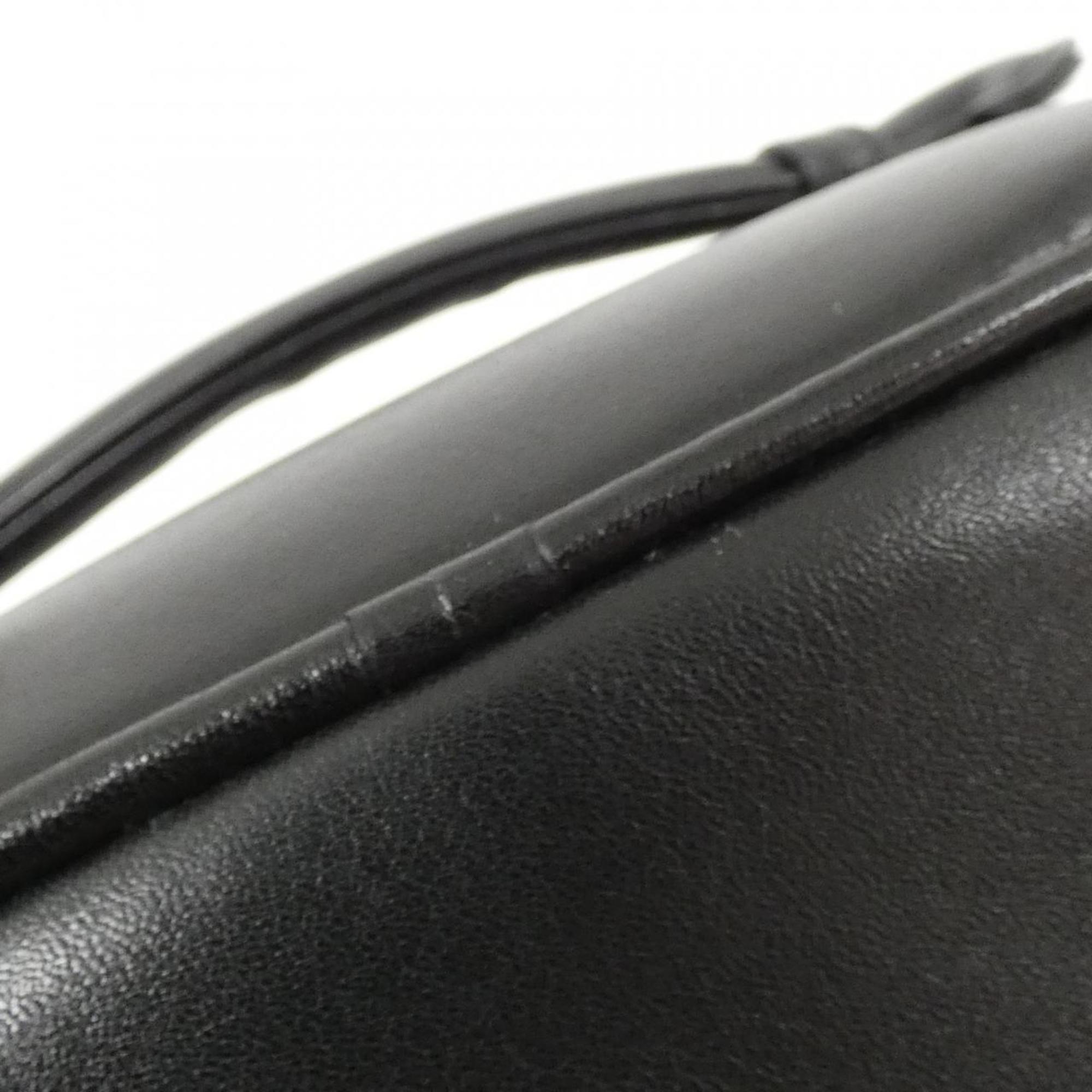 Chanel Black Leather Handbag (Pre-Owned)