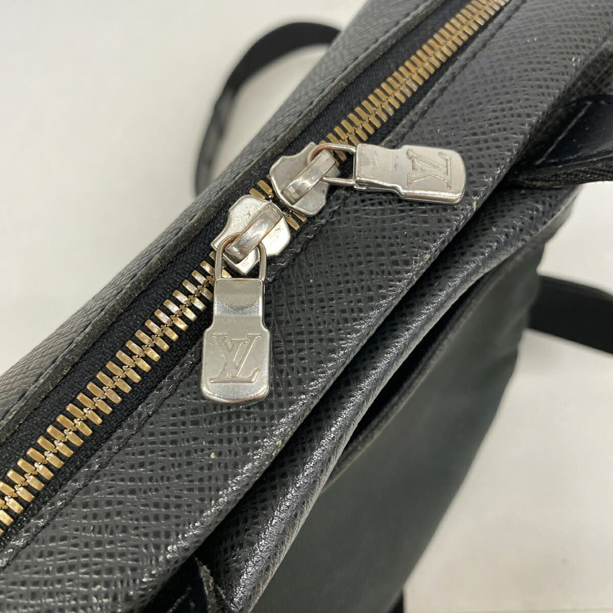 Louis Vuitton Ardoise Shoulder Bag (Pre-Owned)