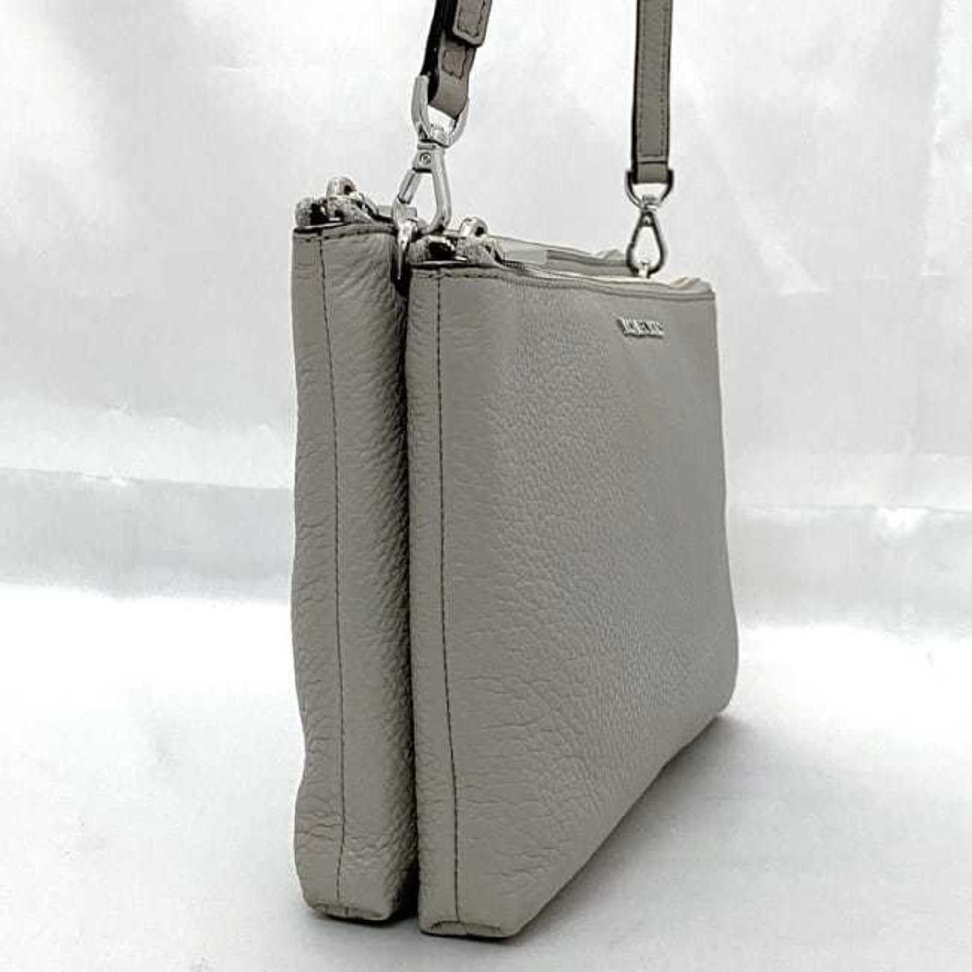 Michael Kors Gray Leather Shoulder Bag (Pre-Owned)