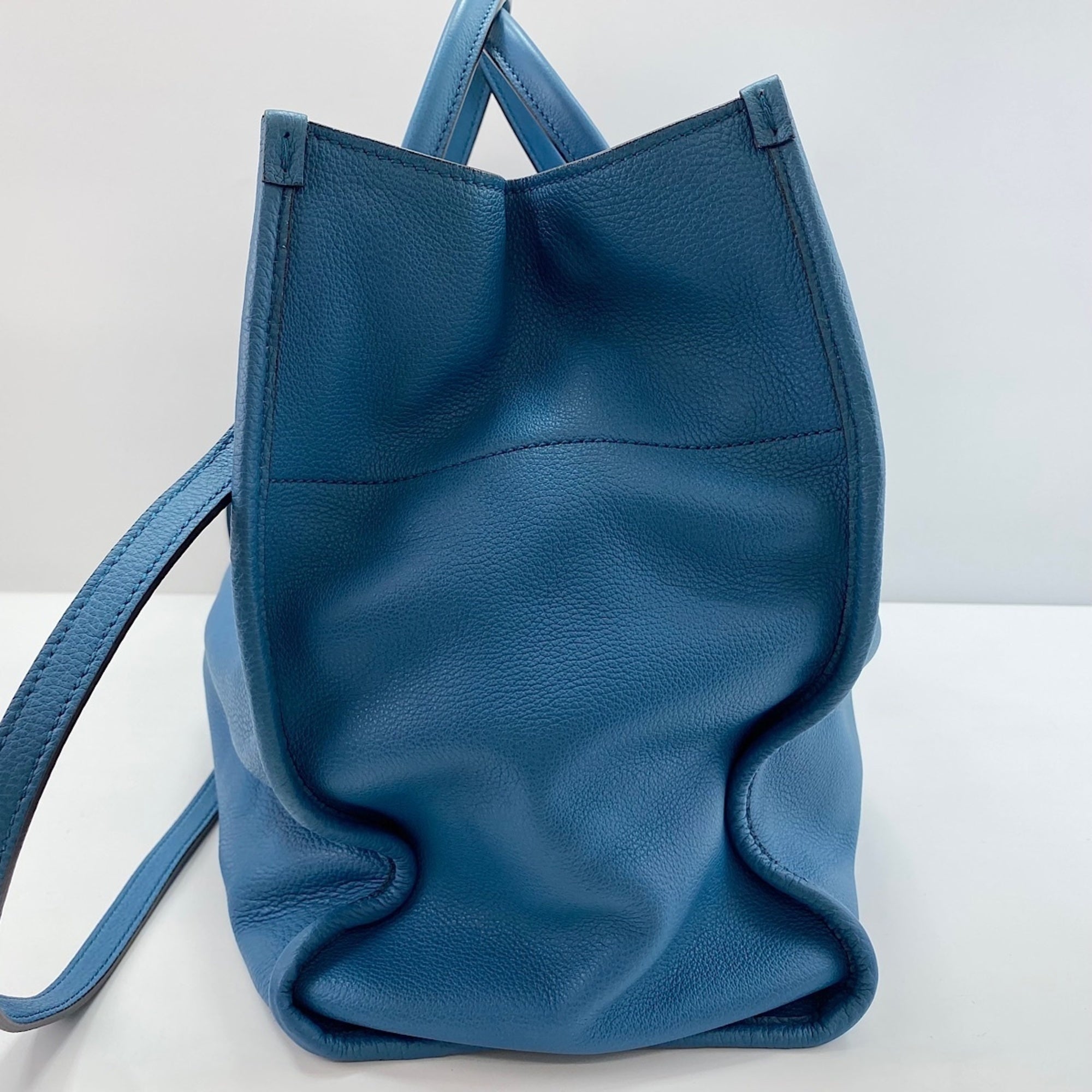 Gucci Blue Tote Bag (Pre-Owned)