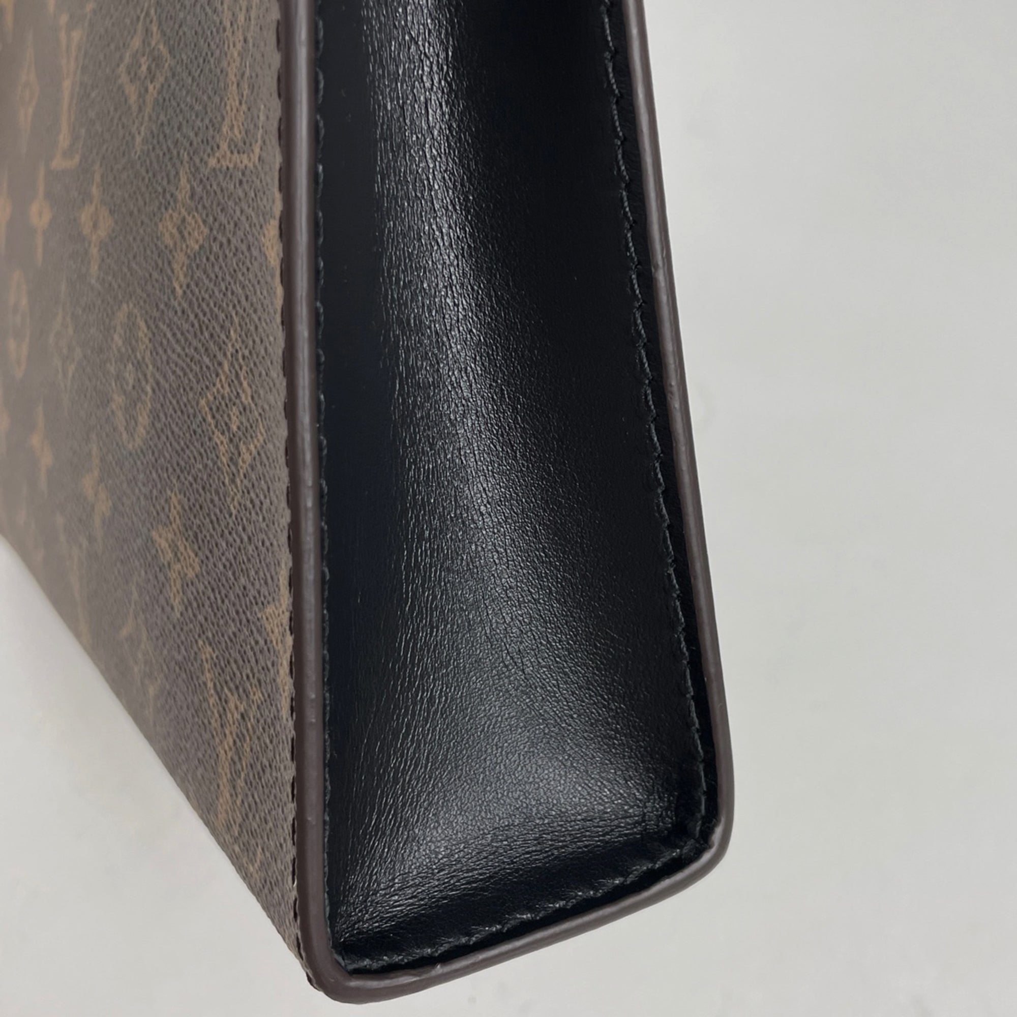 Louis Vuitton Brown Monogram Pouch Shoulder Bag (Pre-Owned)