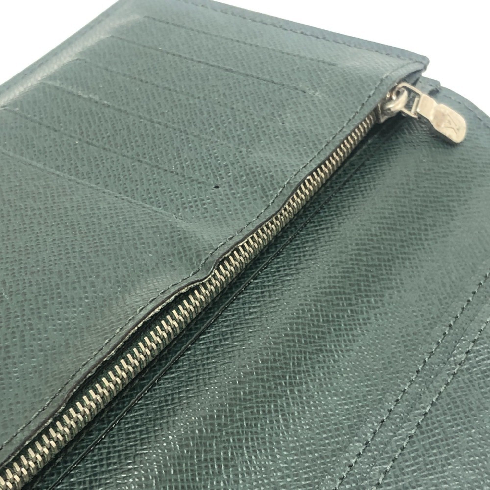 Louis Vuitton Dark Green Epi Leather Long Bill Wallet (Bi-Fold) (Pre-Owned)